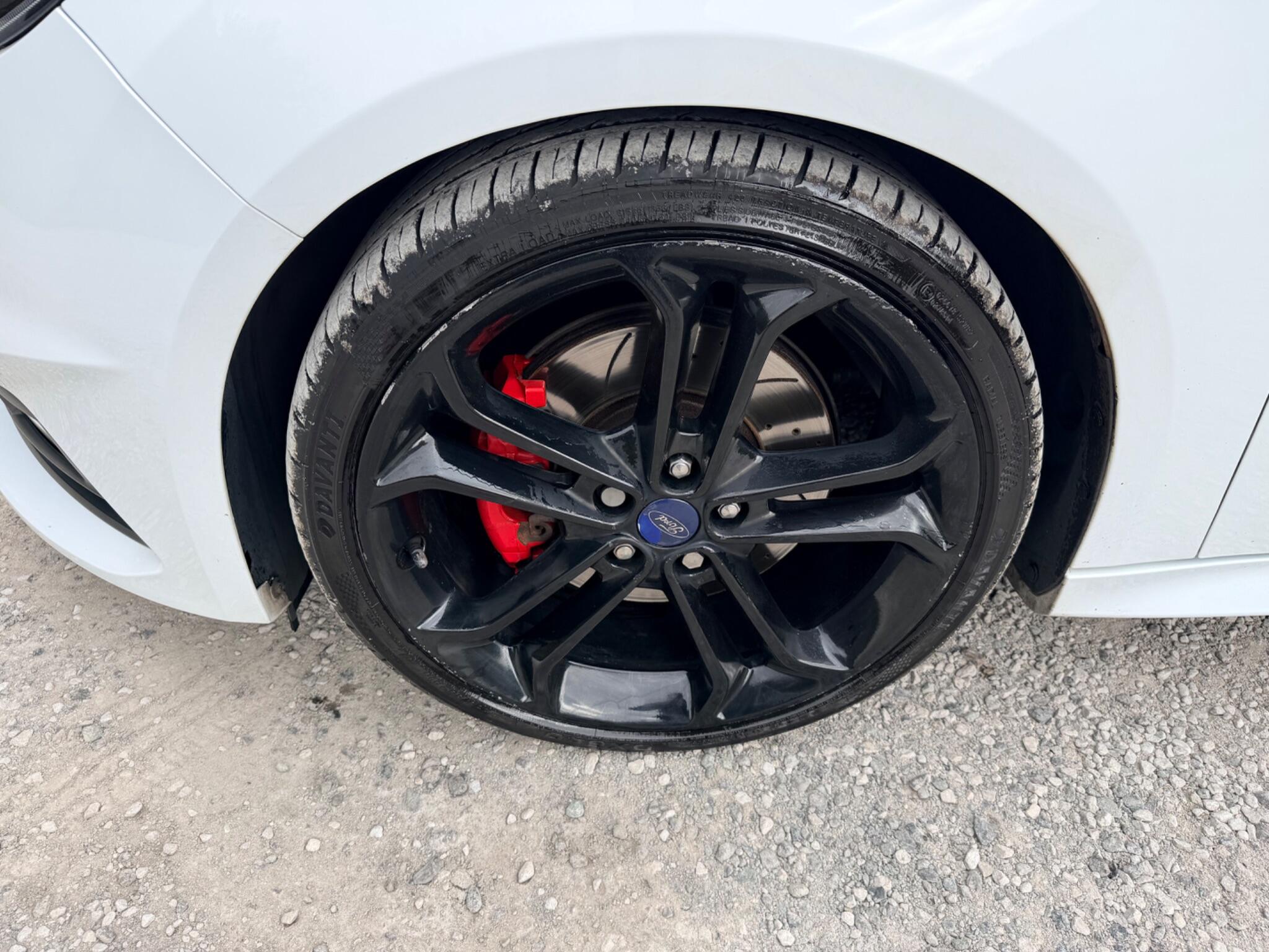 Ford Focus view 38