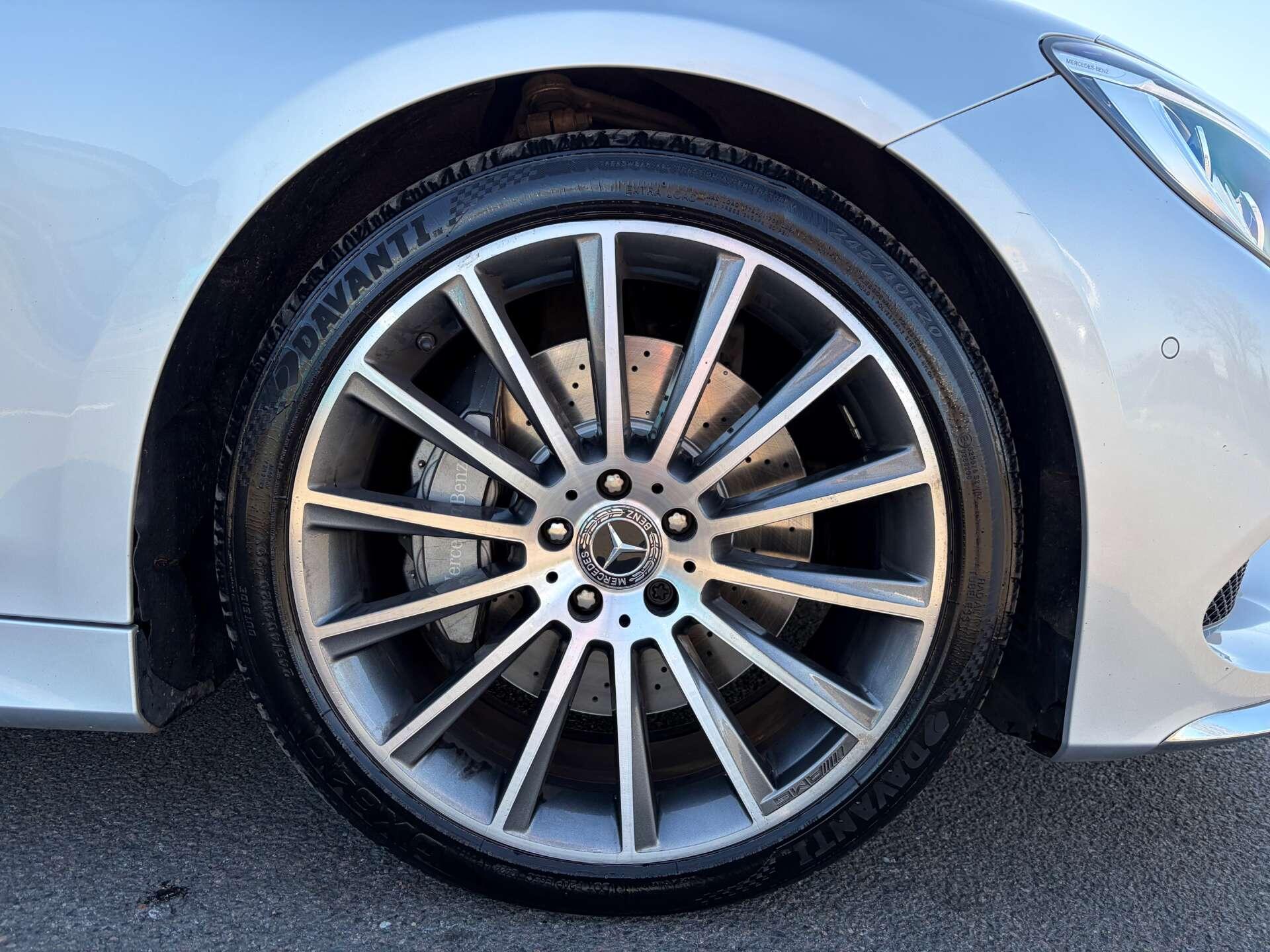 Mercedes-Benz S Class view 11