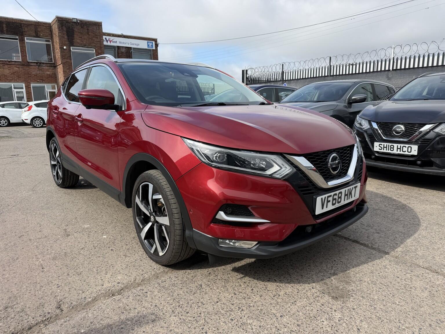2019 Nissan Qashqai in Red for sale