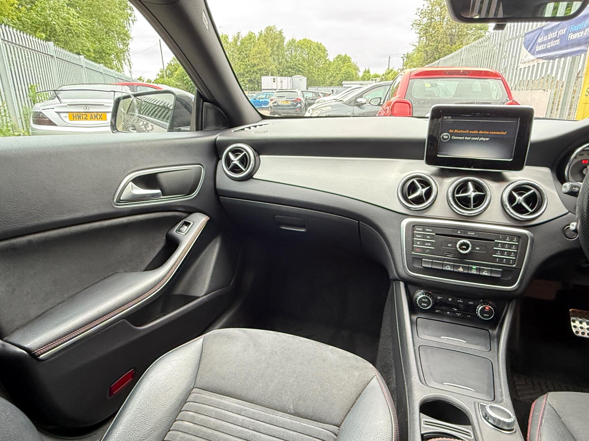 2015 Mercedes-Benz CLA image 23