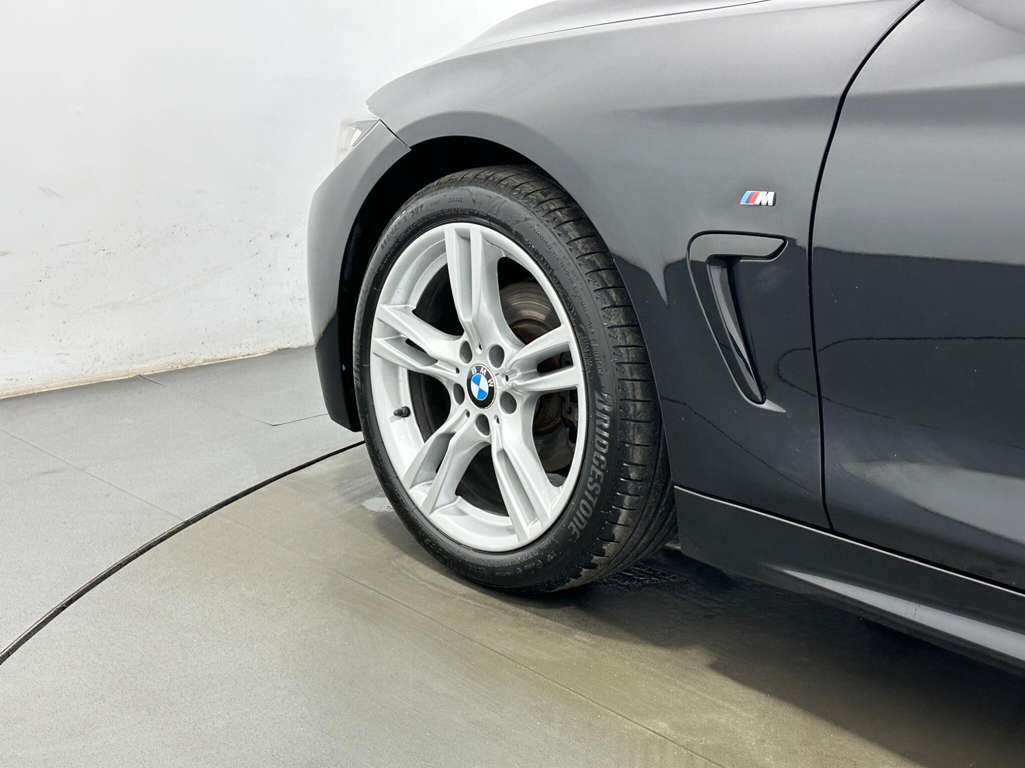 BMW 4 Series view 45