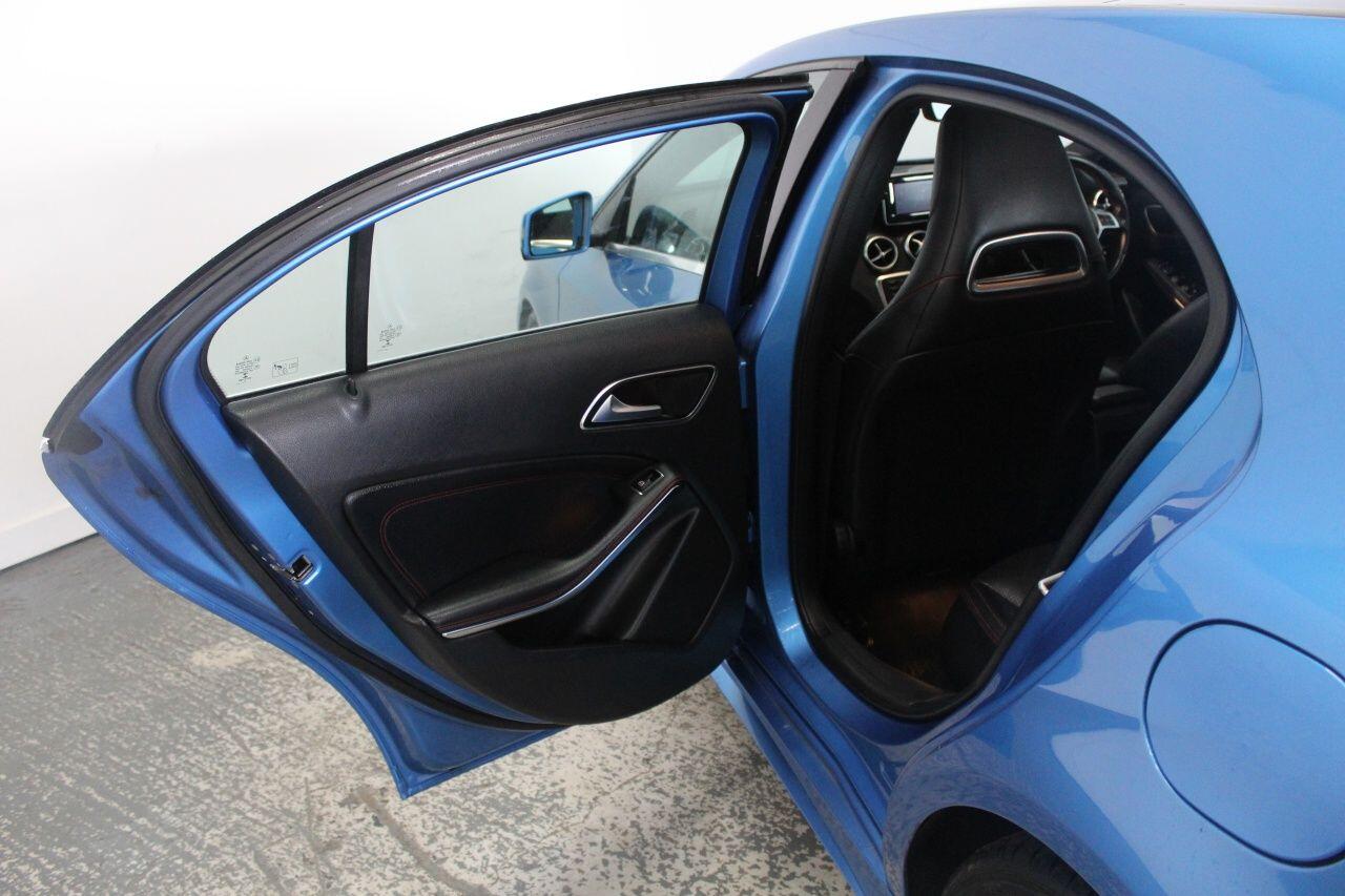 Mercedes-Benz A-Class view 29