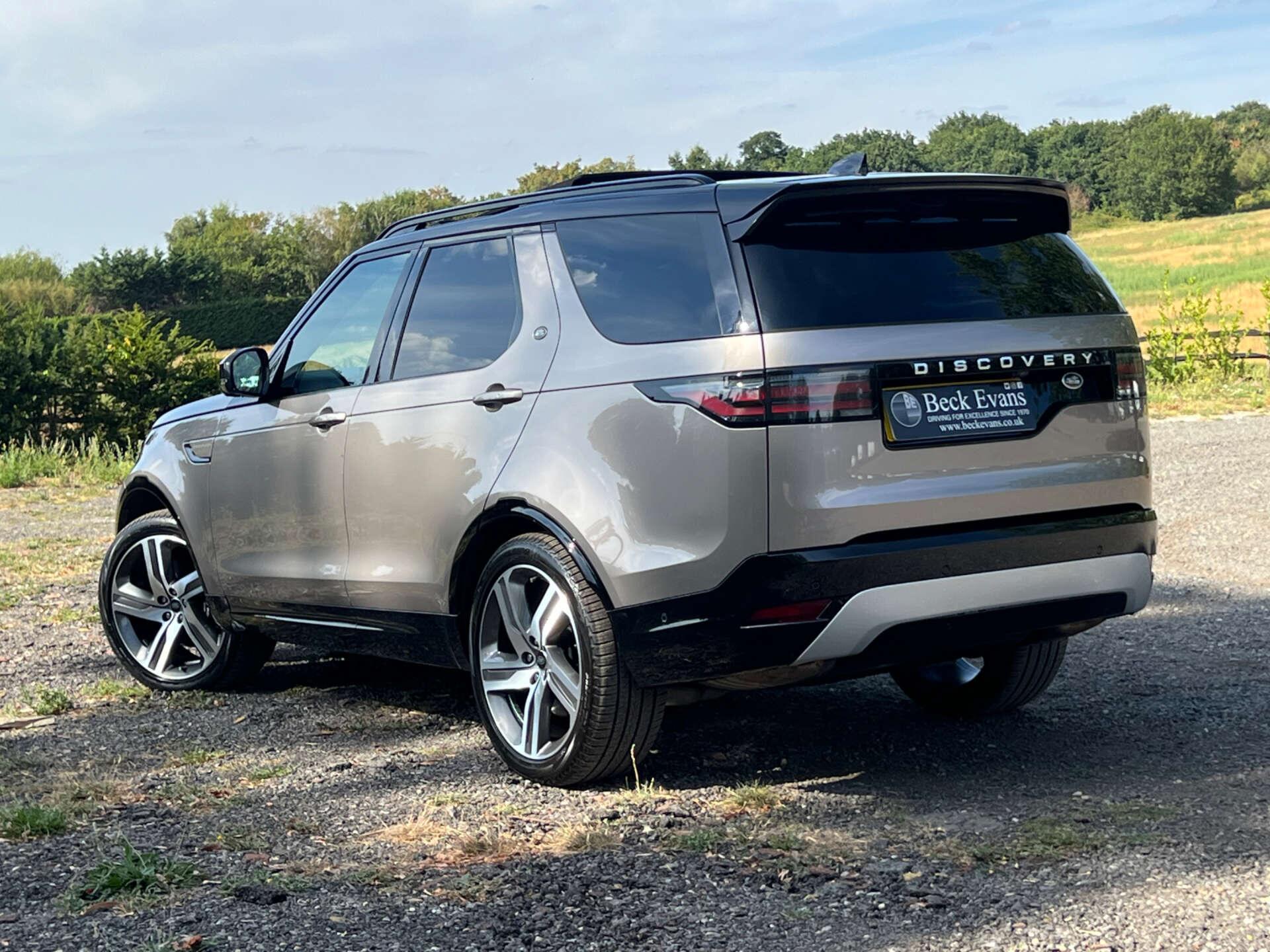 Land Rover Discovery view 5