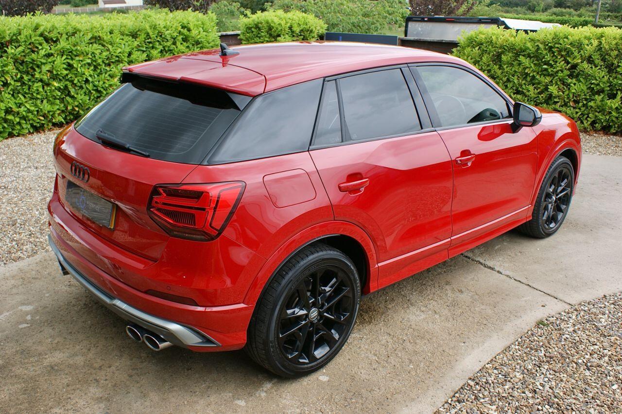 Audi SQ2 view 16
