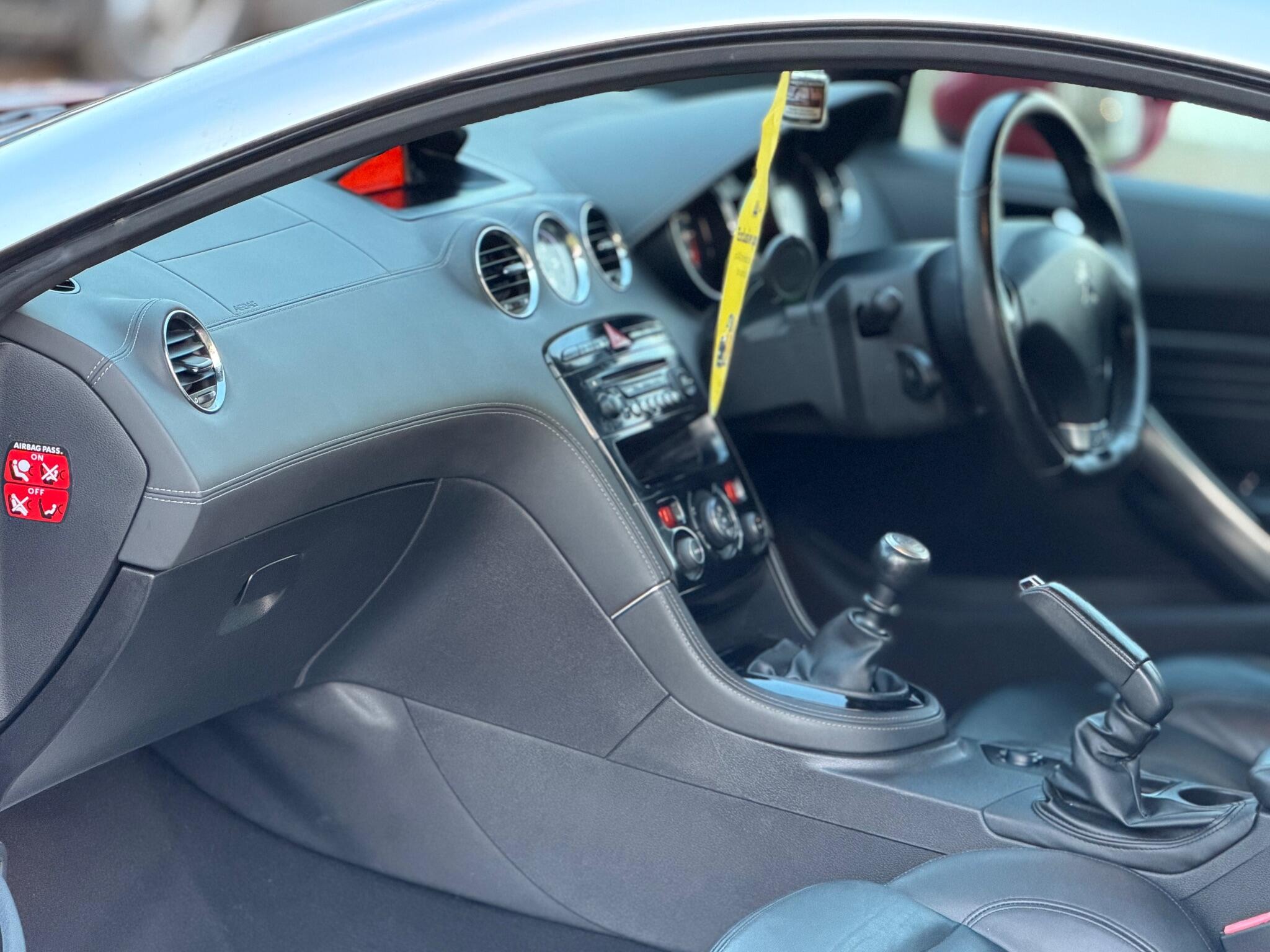 2014 Peugeot RCZ 1.6 THP GT Euro 5 2dr image 14