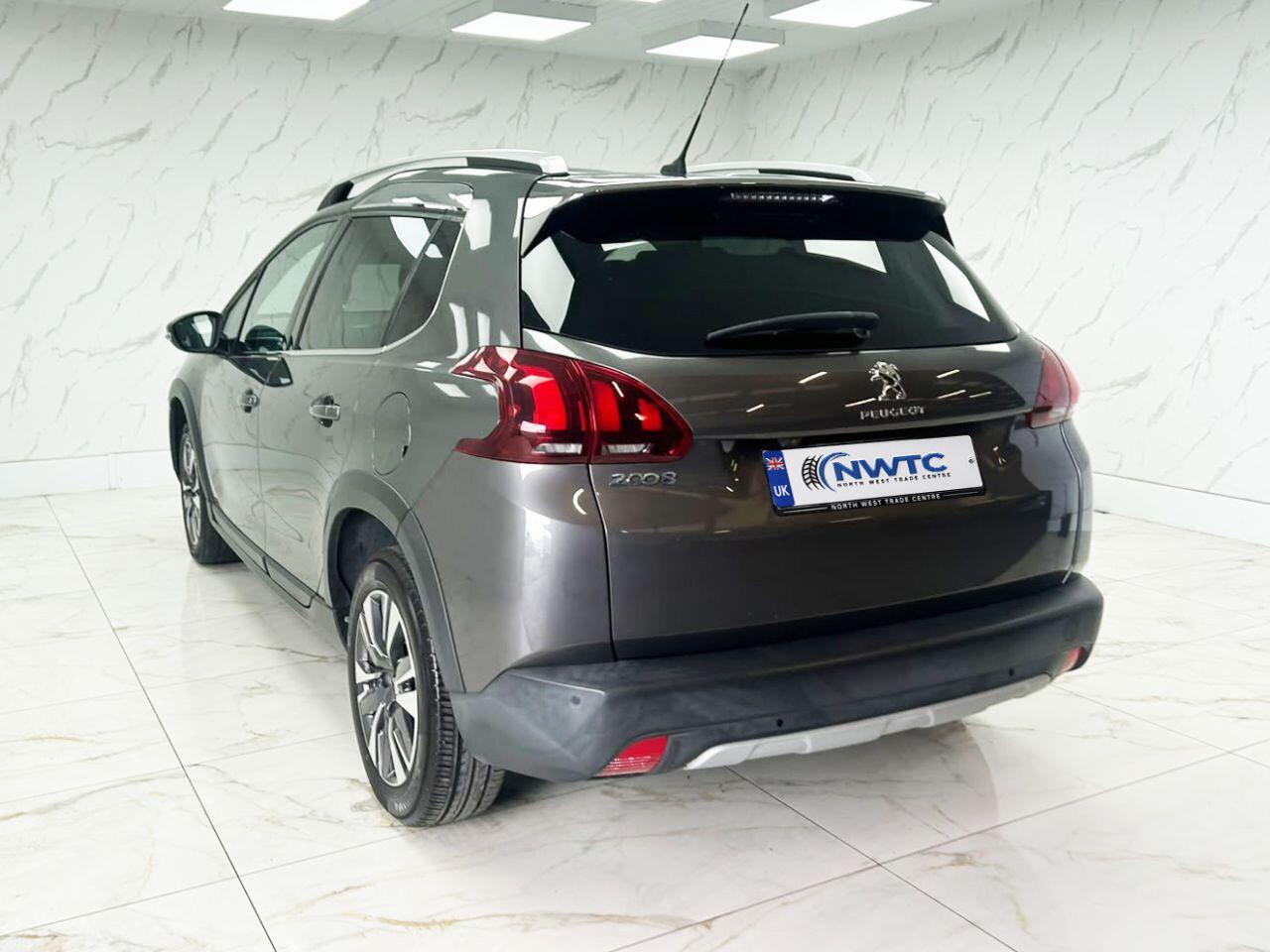 Peugeot 2008 view 9