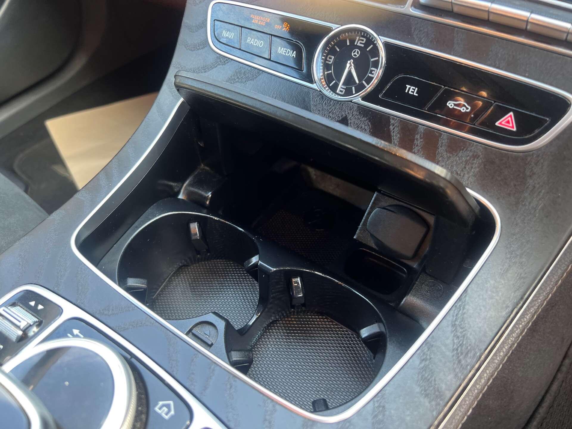 Mercedes-Benz E-Class view 37