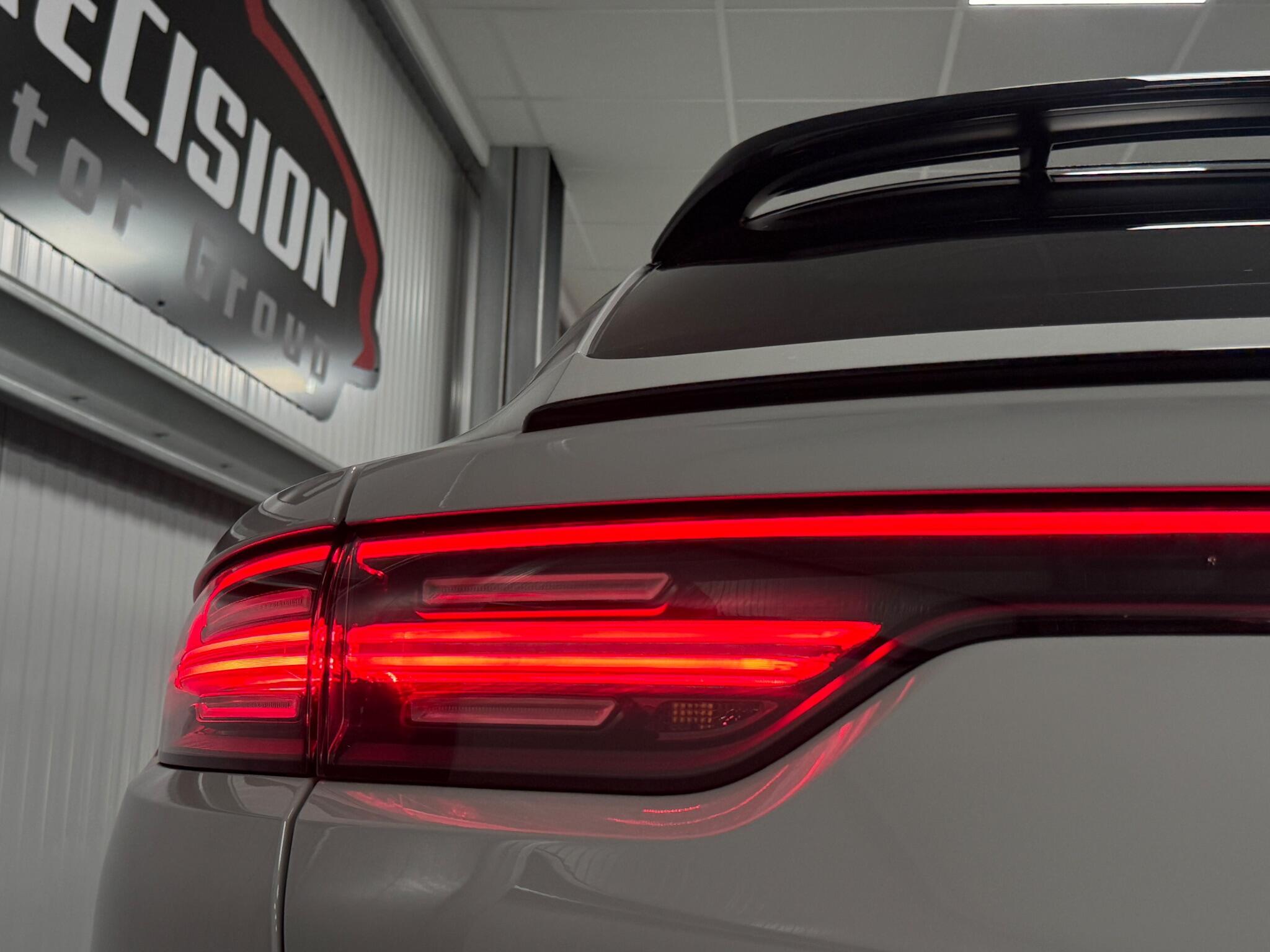 Porsche Cayenne view 43