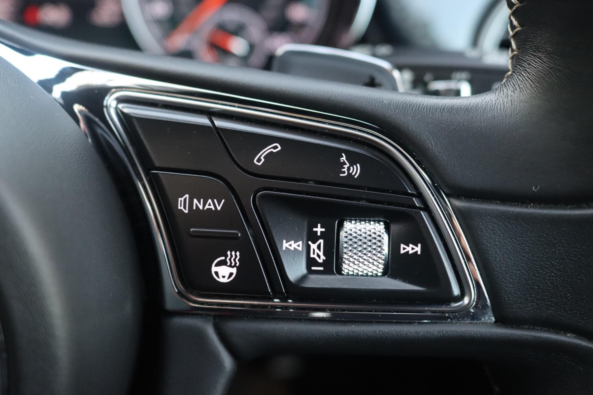 Bentley Bentayga view 60