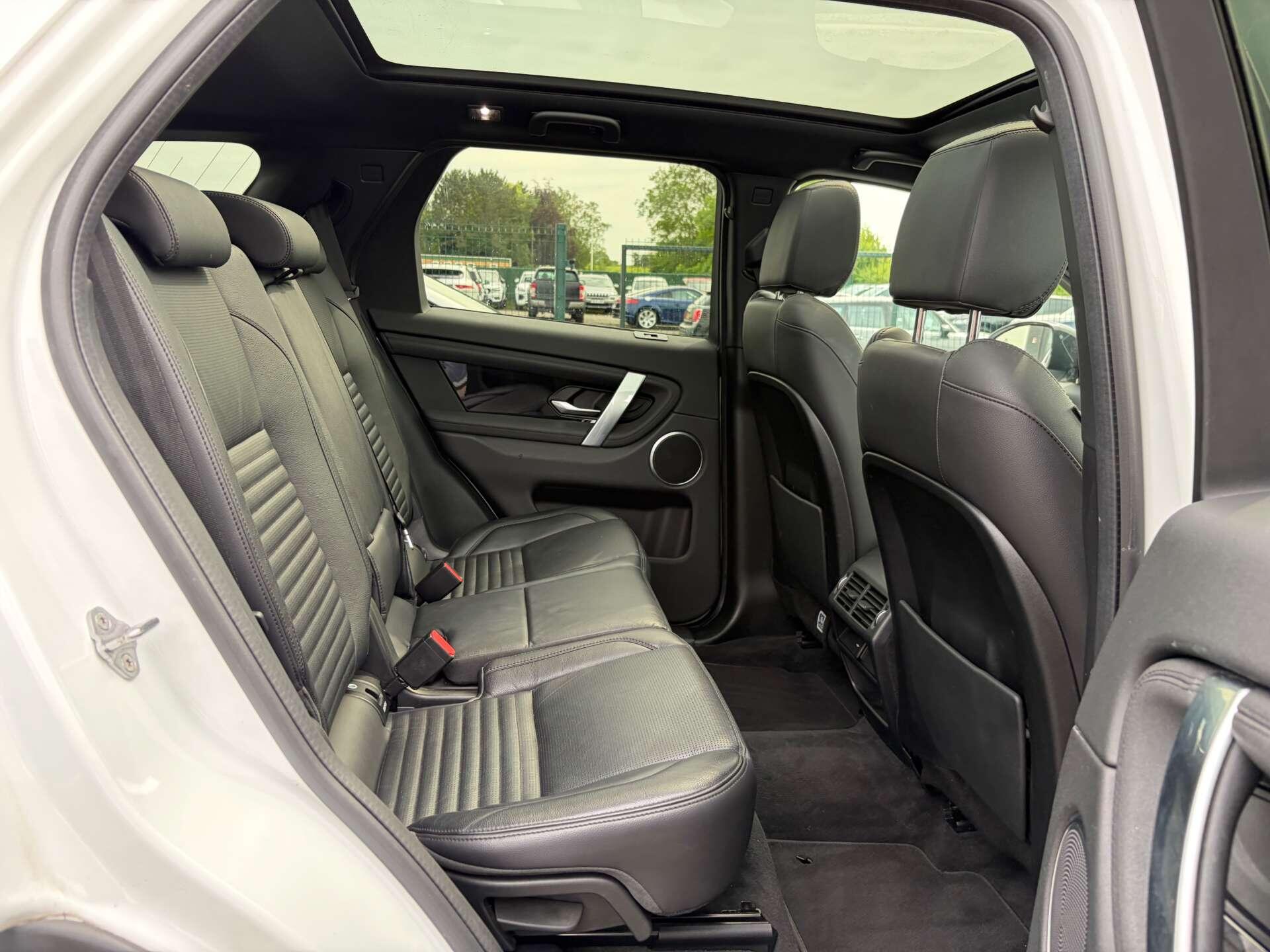 Land Rover Discovery Sport view 29