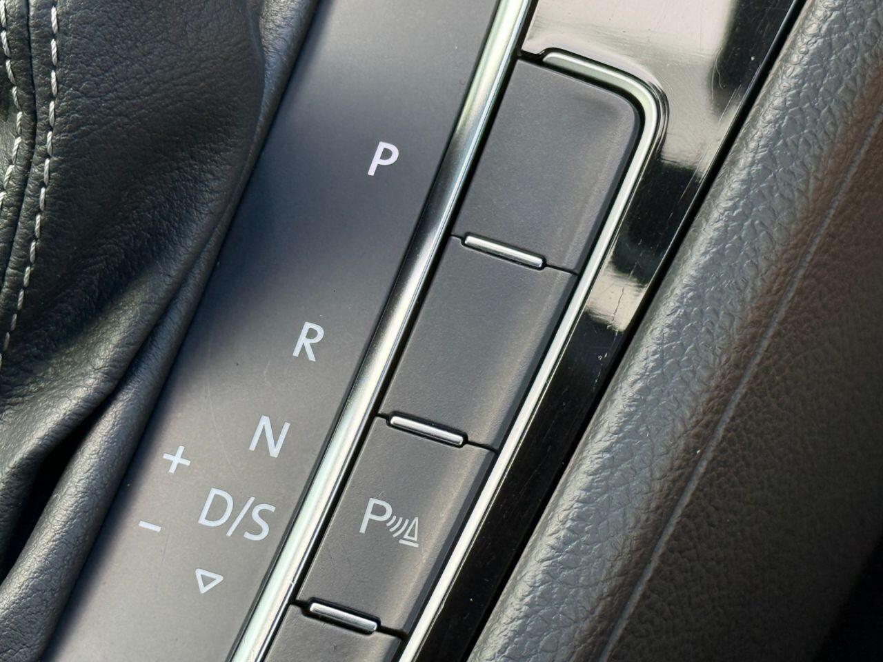 Volkswagen Golf view 34