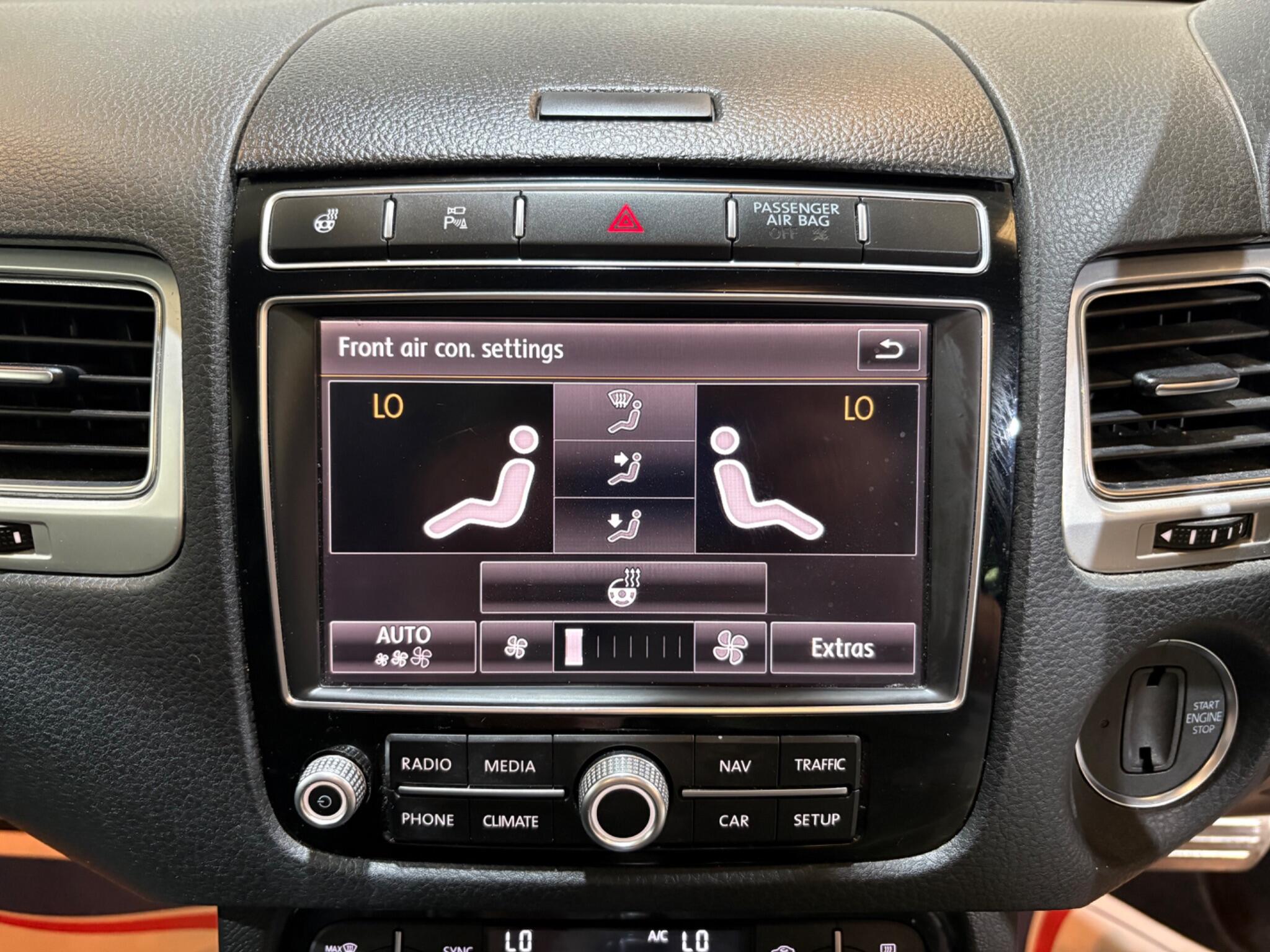 Volkswagen Touareg view 84