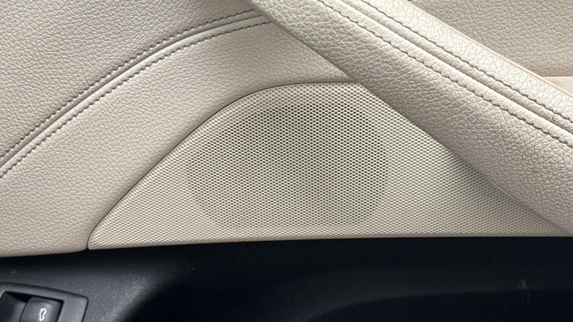 BMW 5 Series view 21