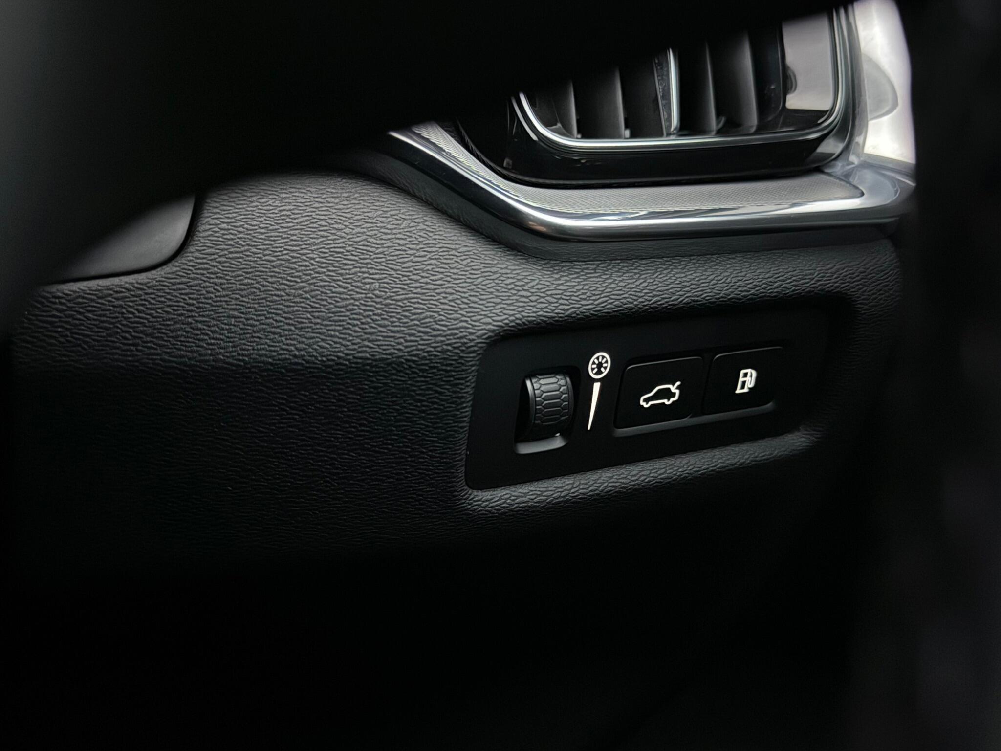 Volvo S60 view 18