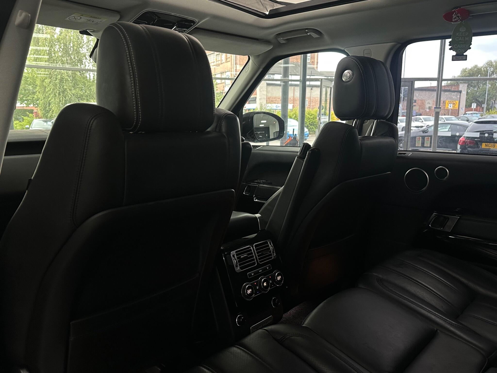 Land Rover Range Rover view 36