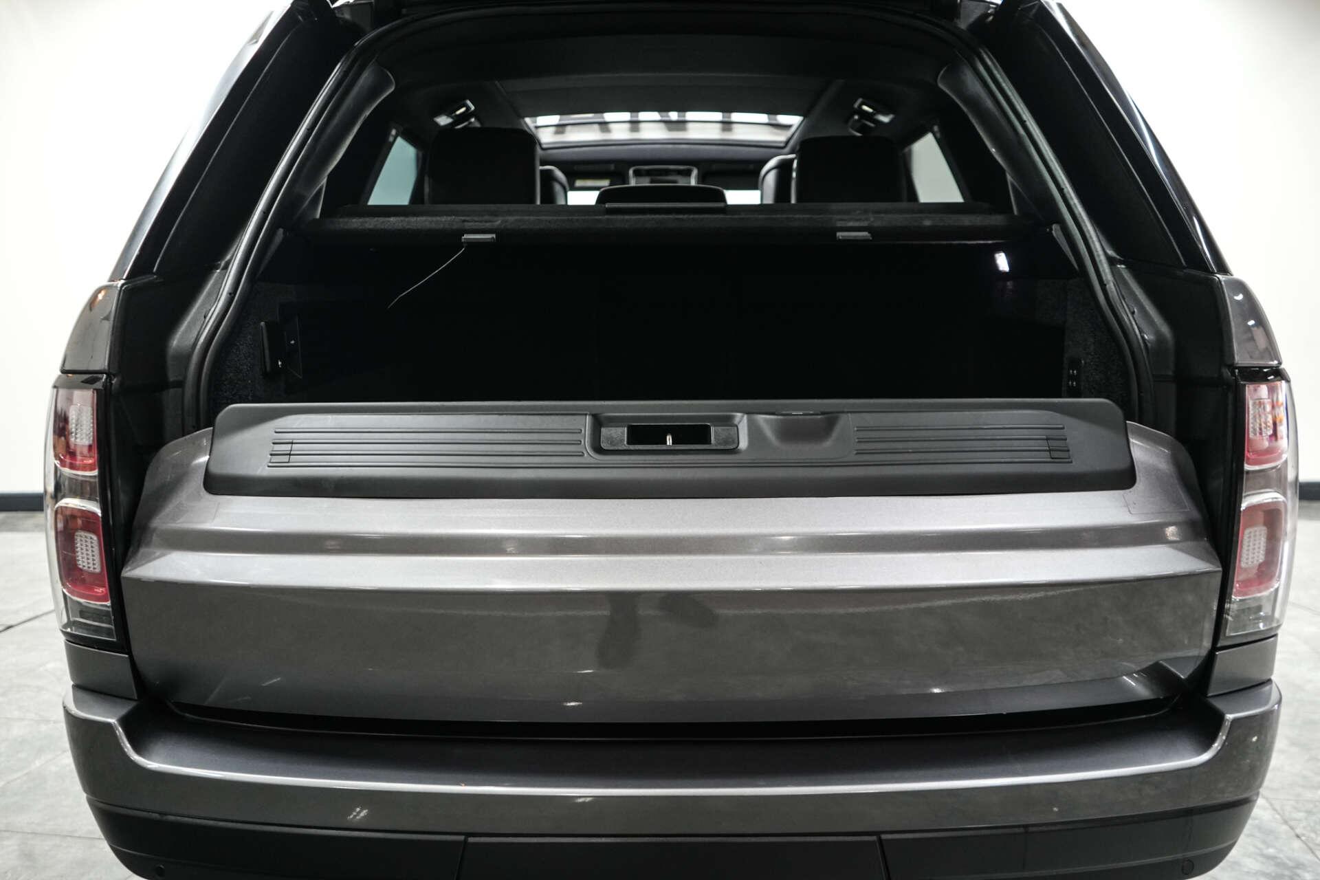Land Rover Range Rover view 14
