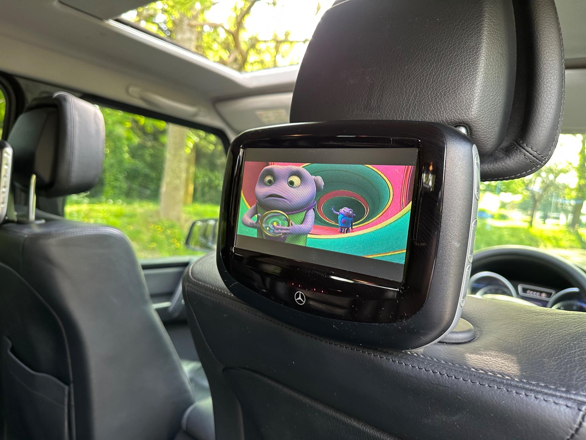 Mercedes-Benz G-Class view 29