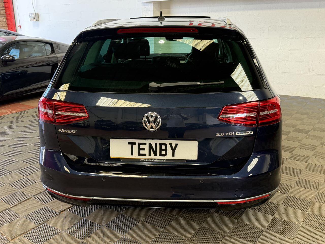 Volkswagen Passat view 8