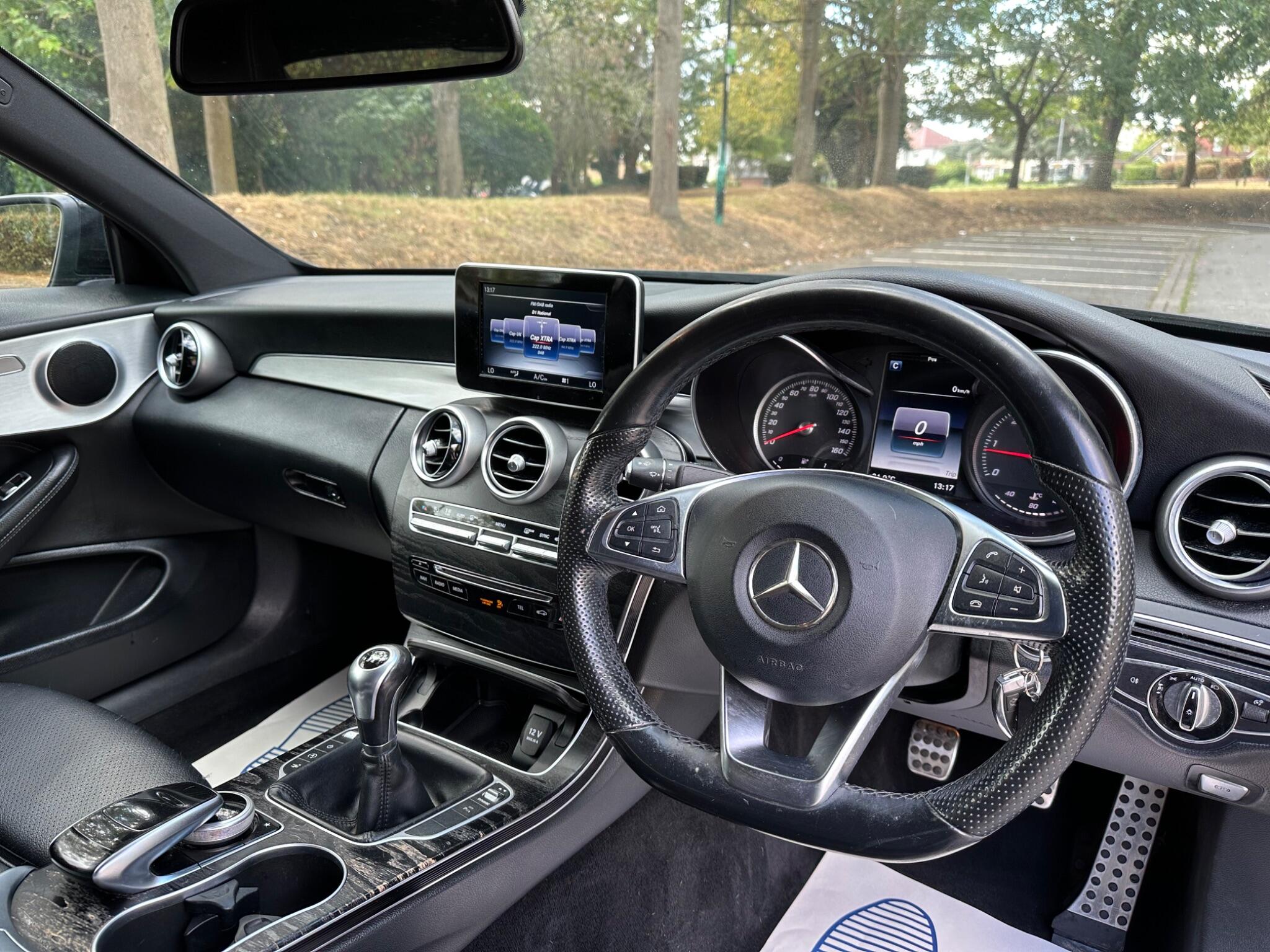Mercedes-Benz C-Class view 11