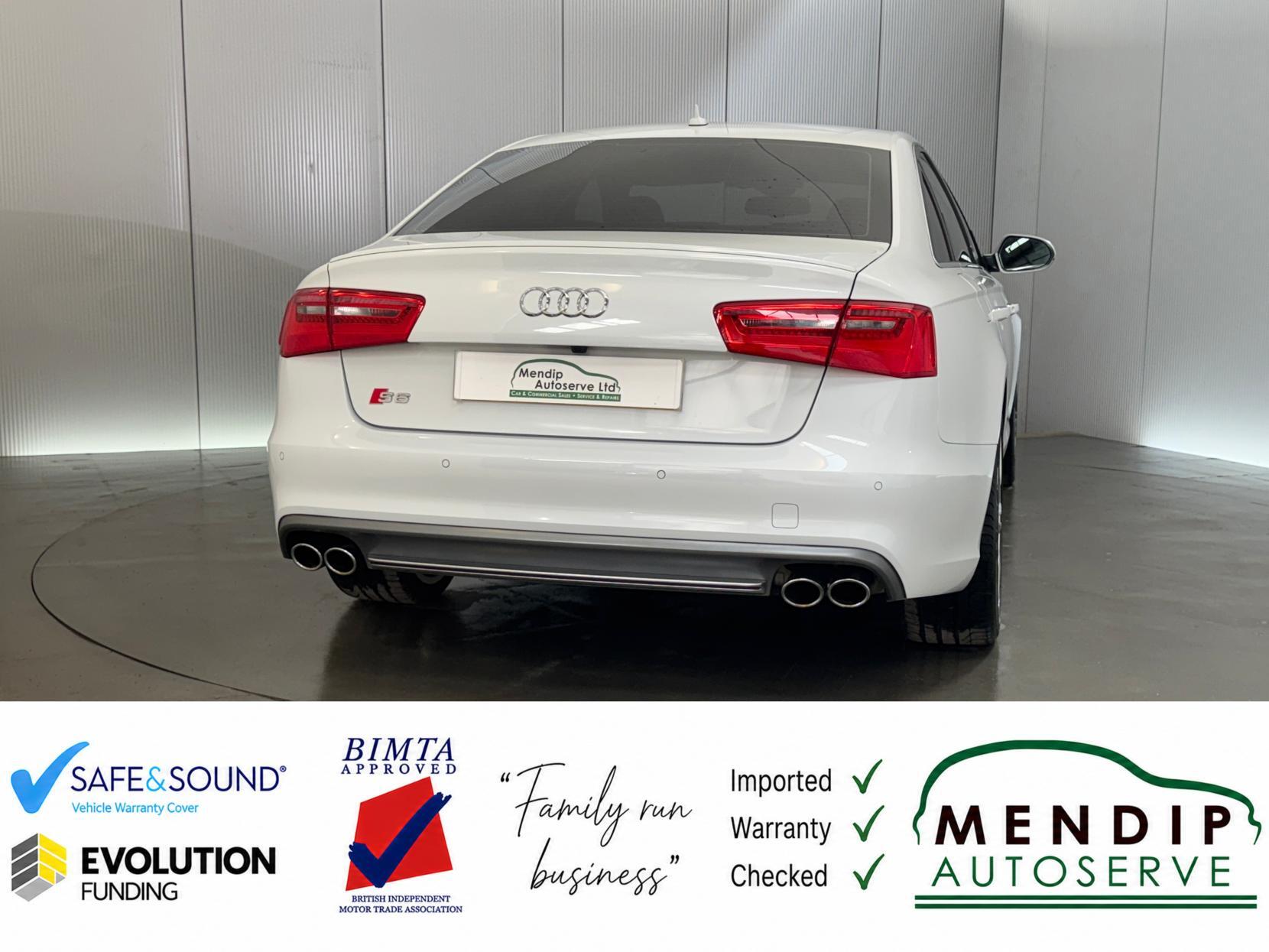 Audi S6 Saloon view 18