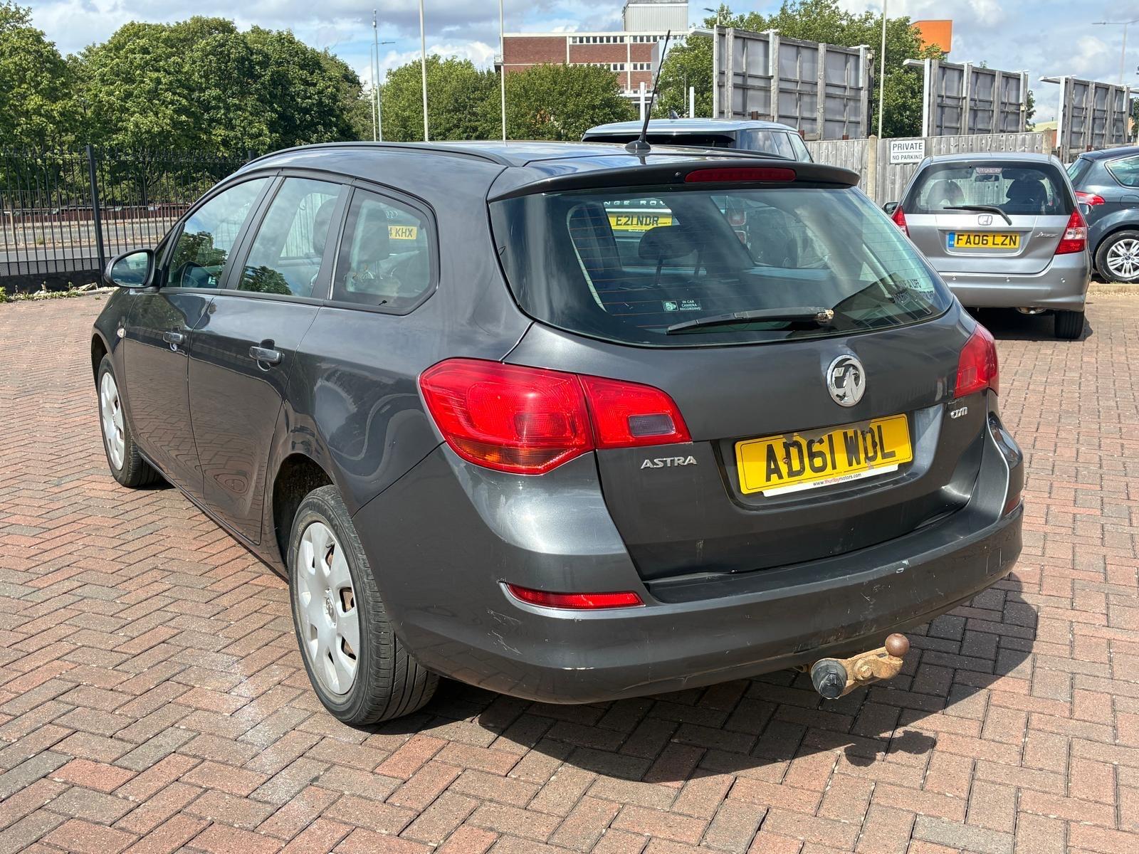 Vauxhall Astra view 8