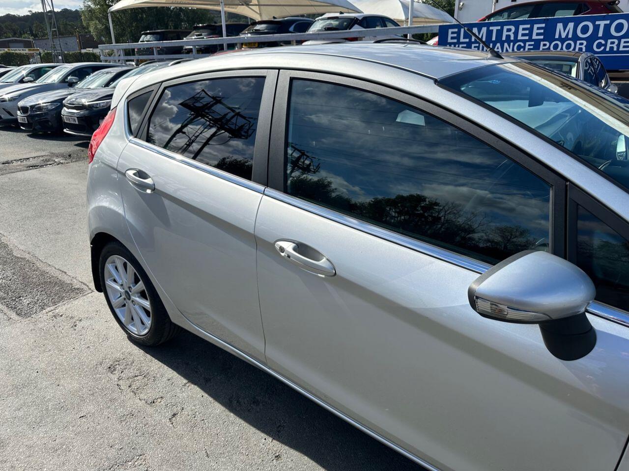 Ford Fiesta view 32