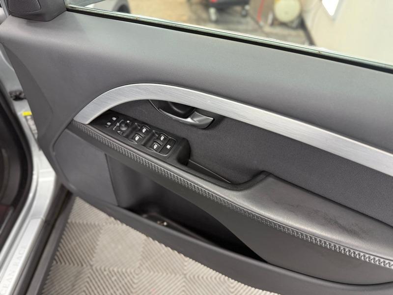 2009 Volvo XC70 image 26
