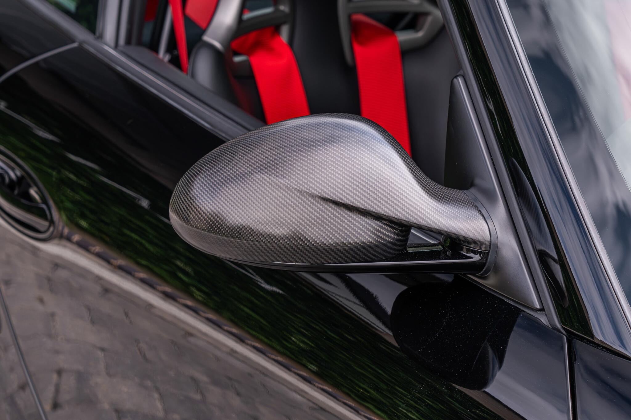 Porsche 911 view 44