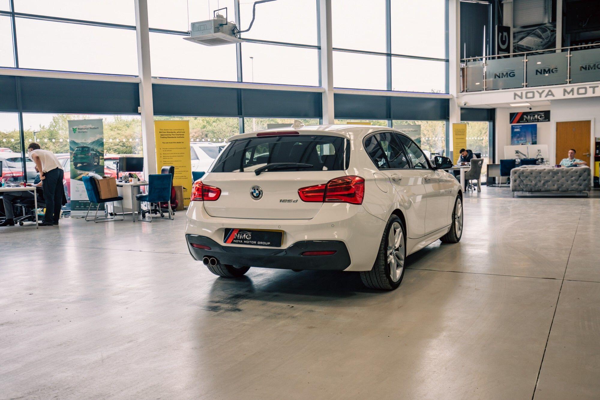BMW 1 Series view 28