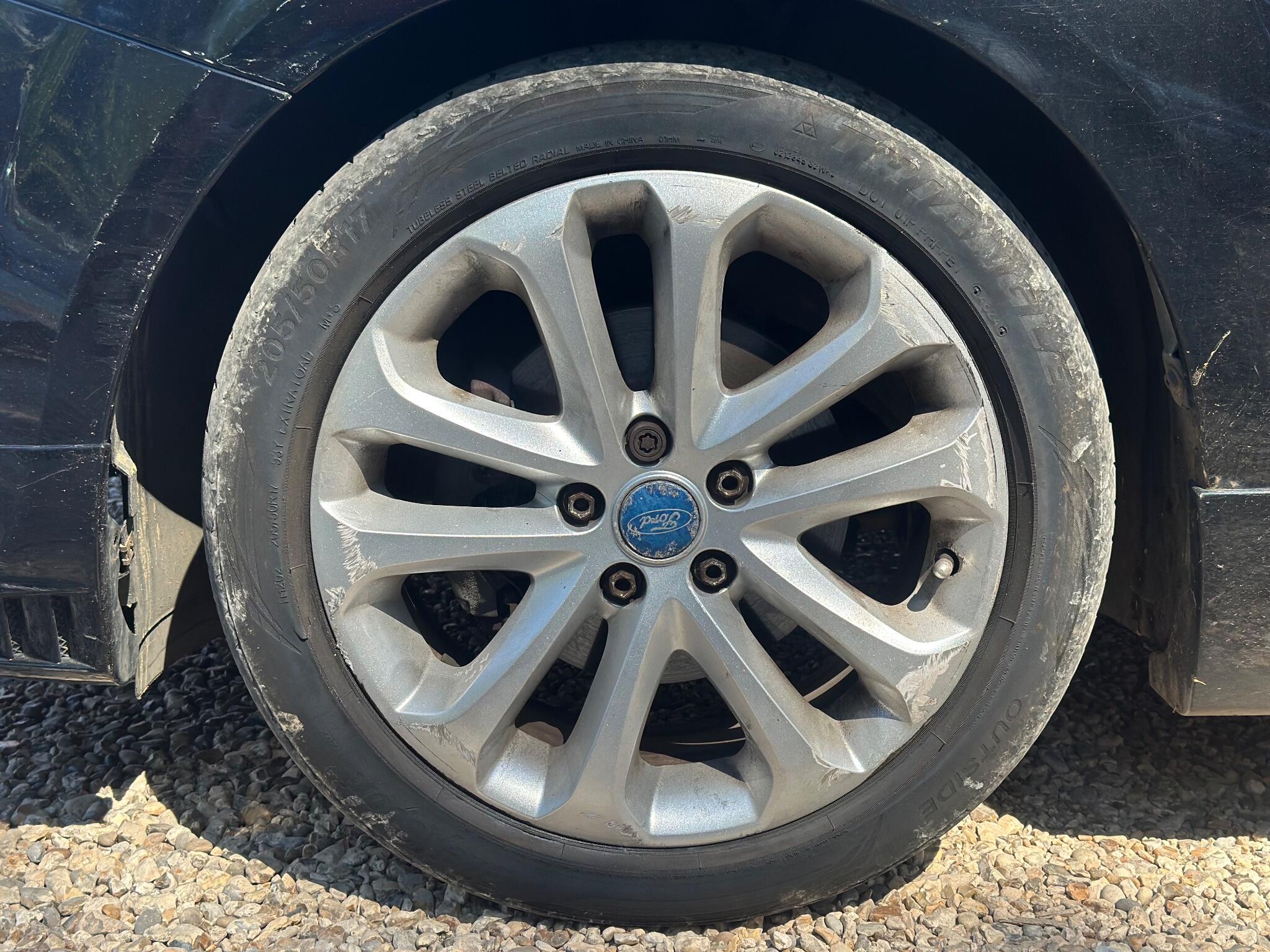 Ford Focus view 34
