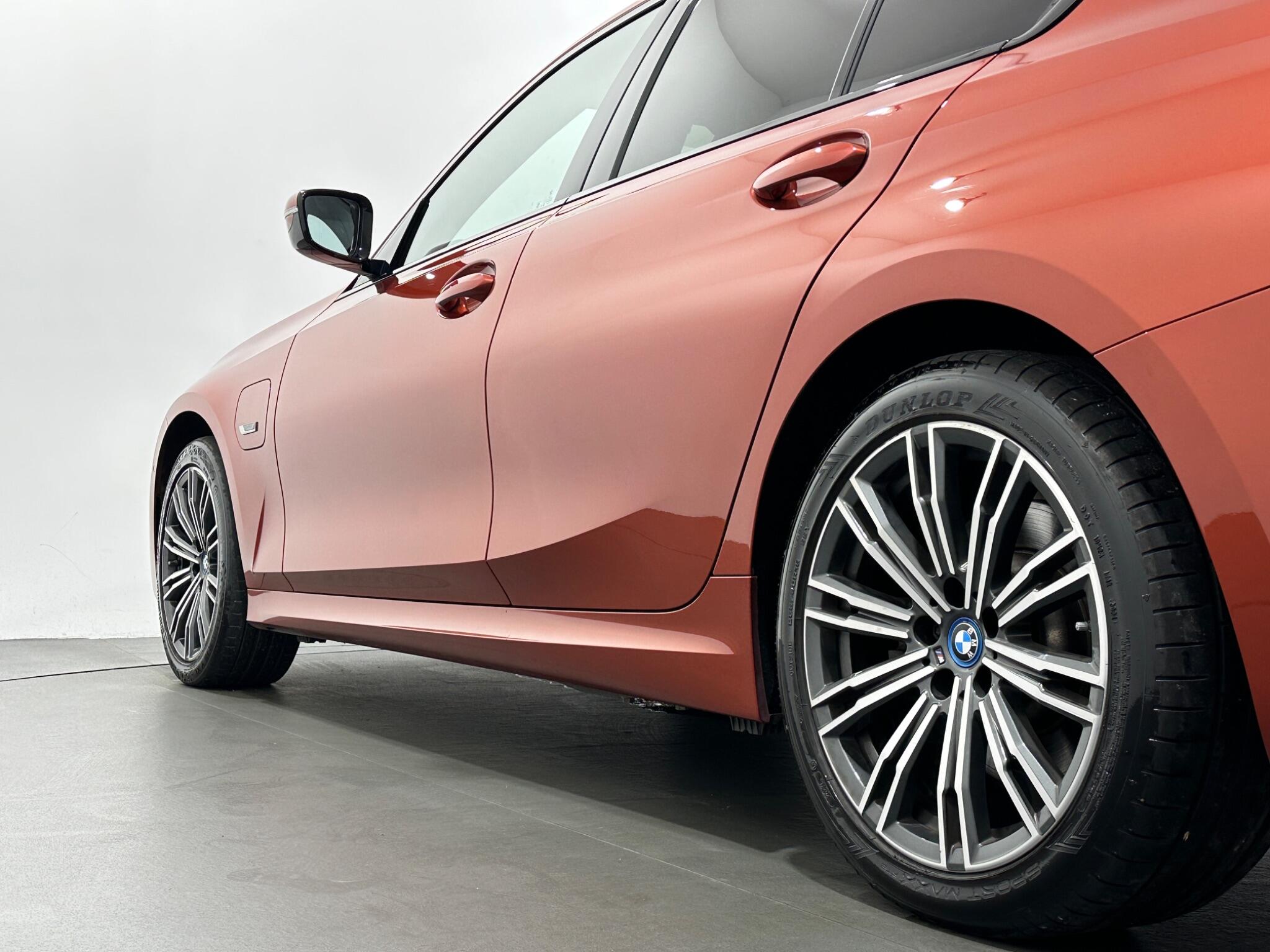 BMW 3 Series view 52