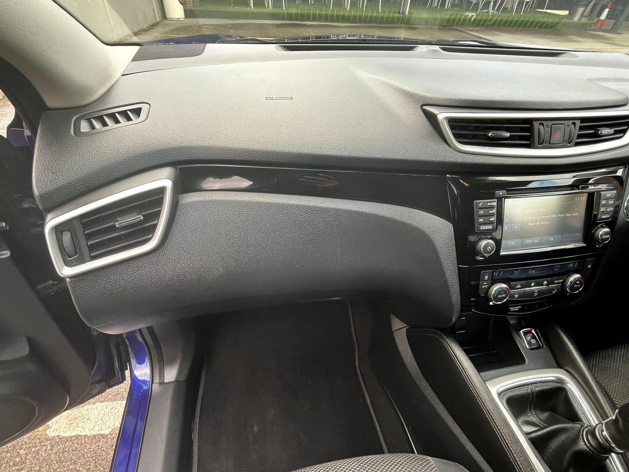 2015 Nissan Qashqai 1.5 dCi Acenta Premium 2WD Euro 5 (s/s) 5dr • 108,000 miles image 49