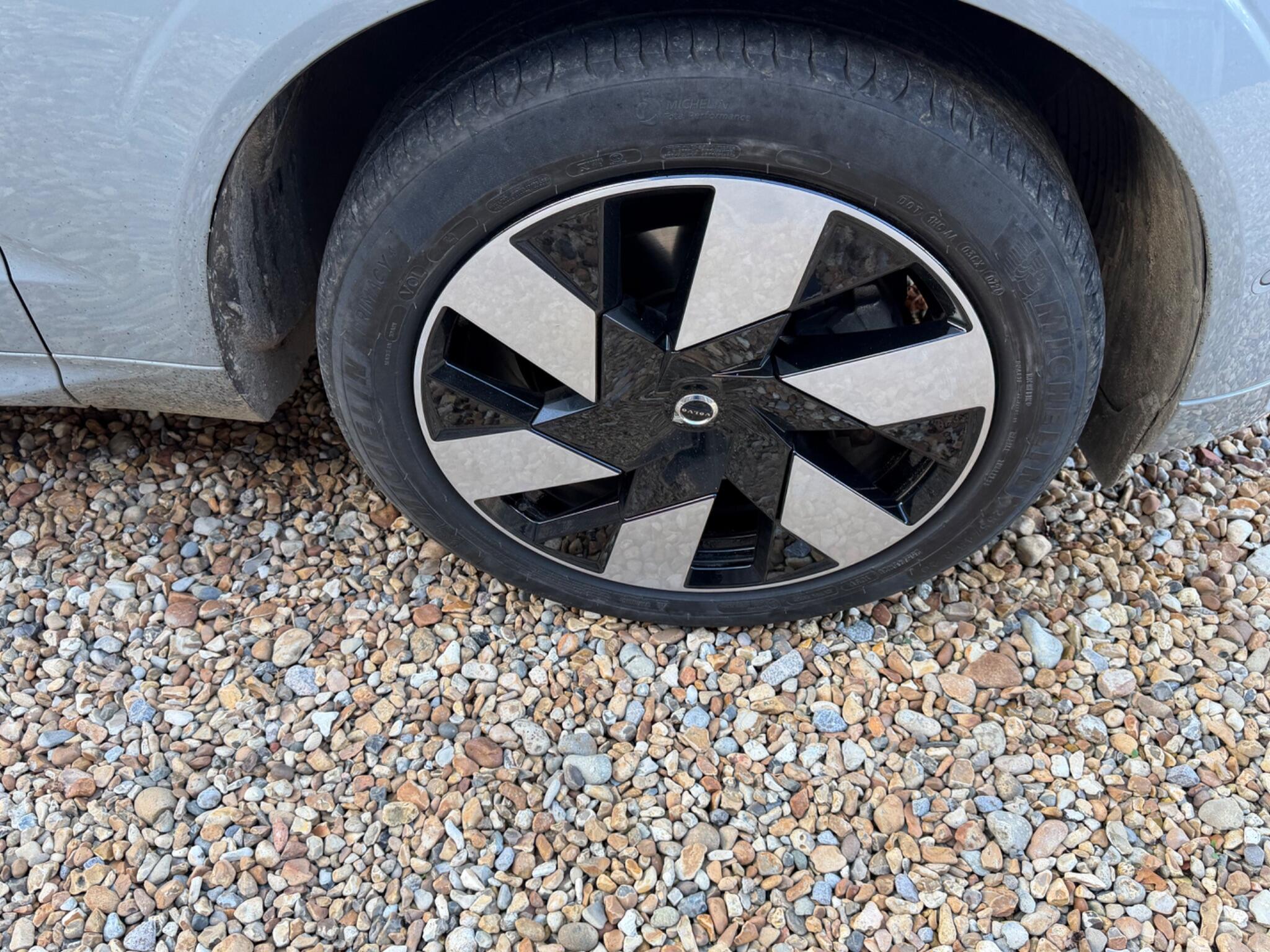 Volvo XC60 view 11