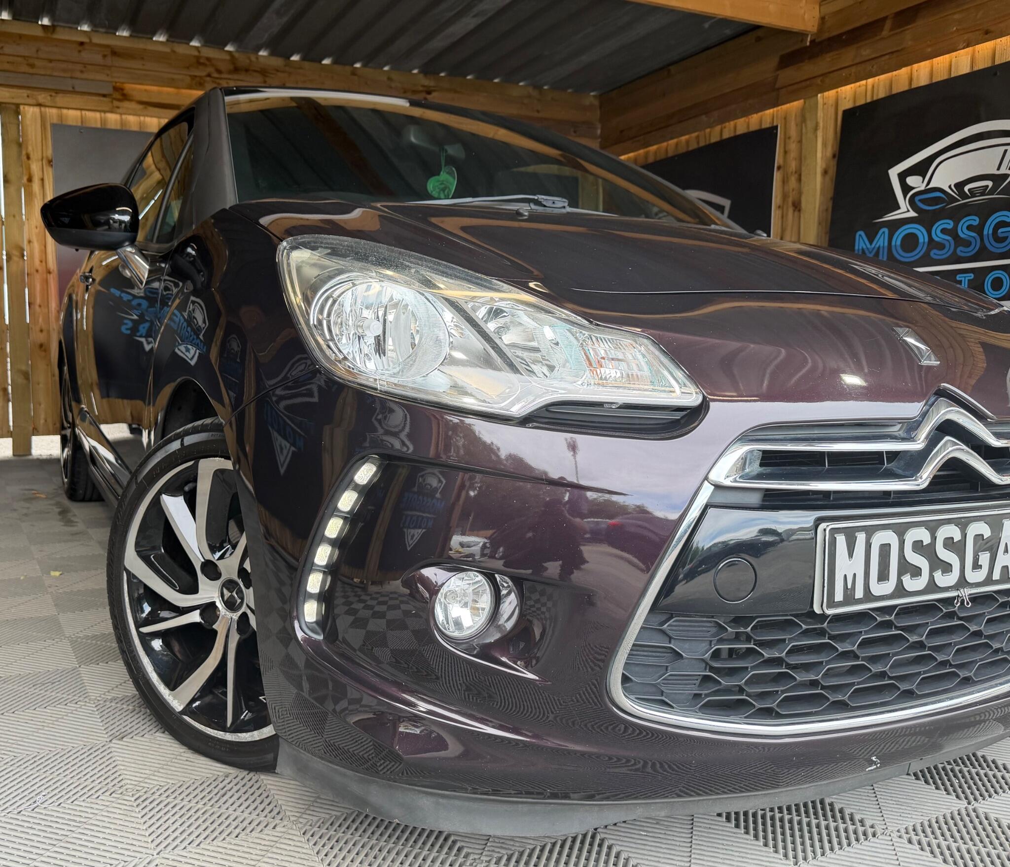 DS Automobiles DS 3 view 2