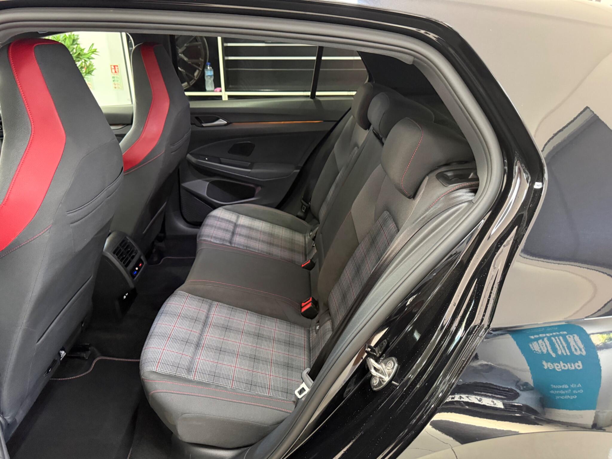 Volkswagen Golf view 8