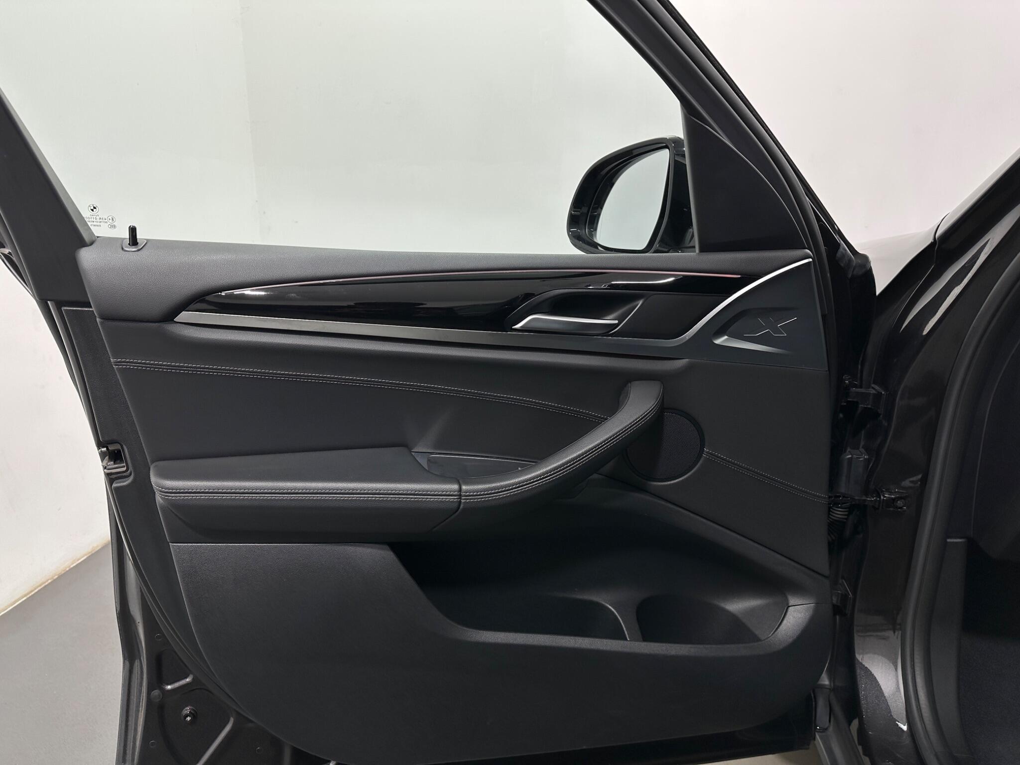BMW X3 view 38