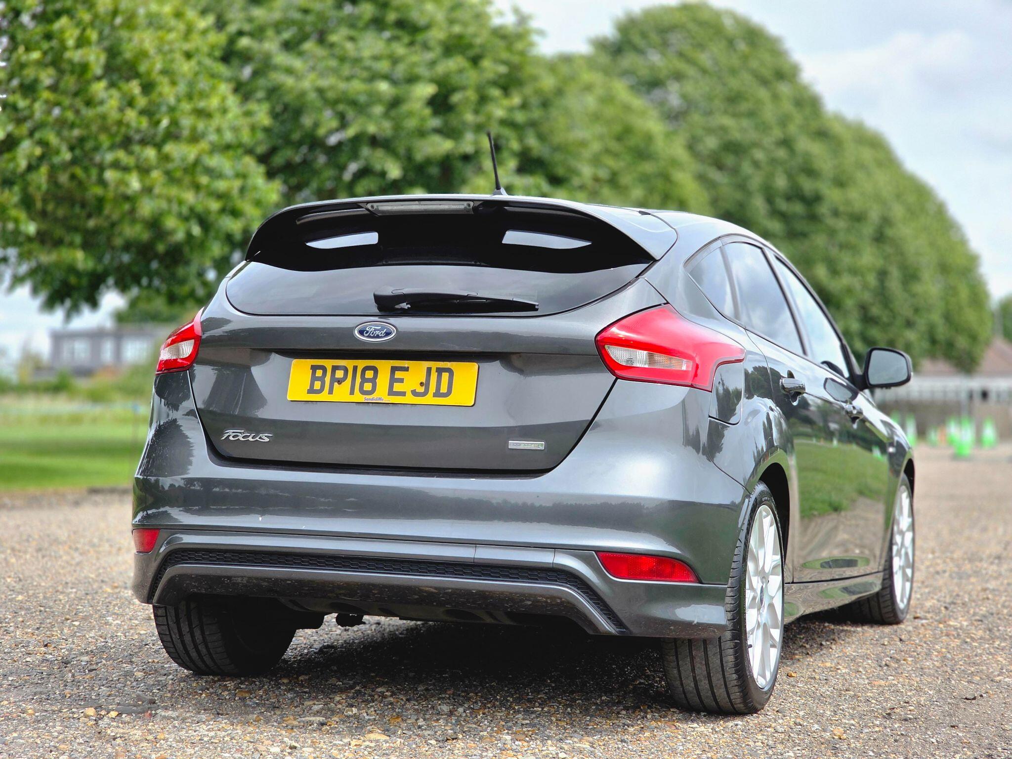 Ford Focus view 7