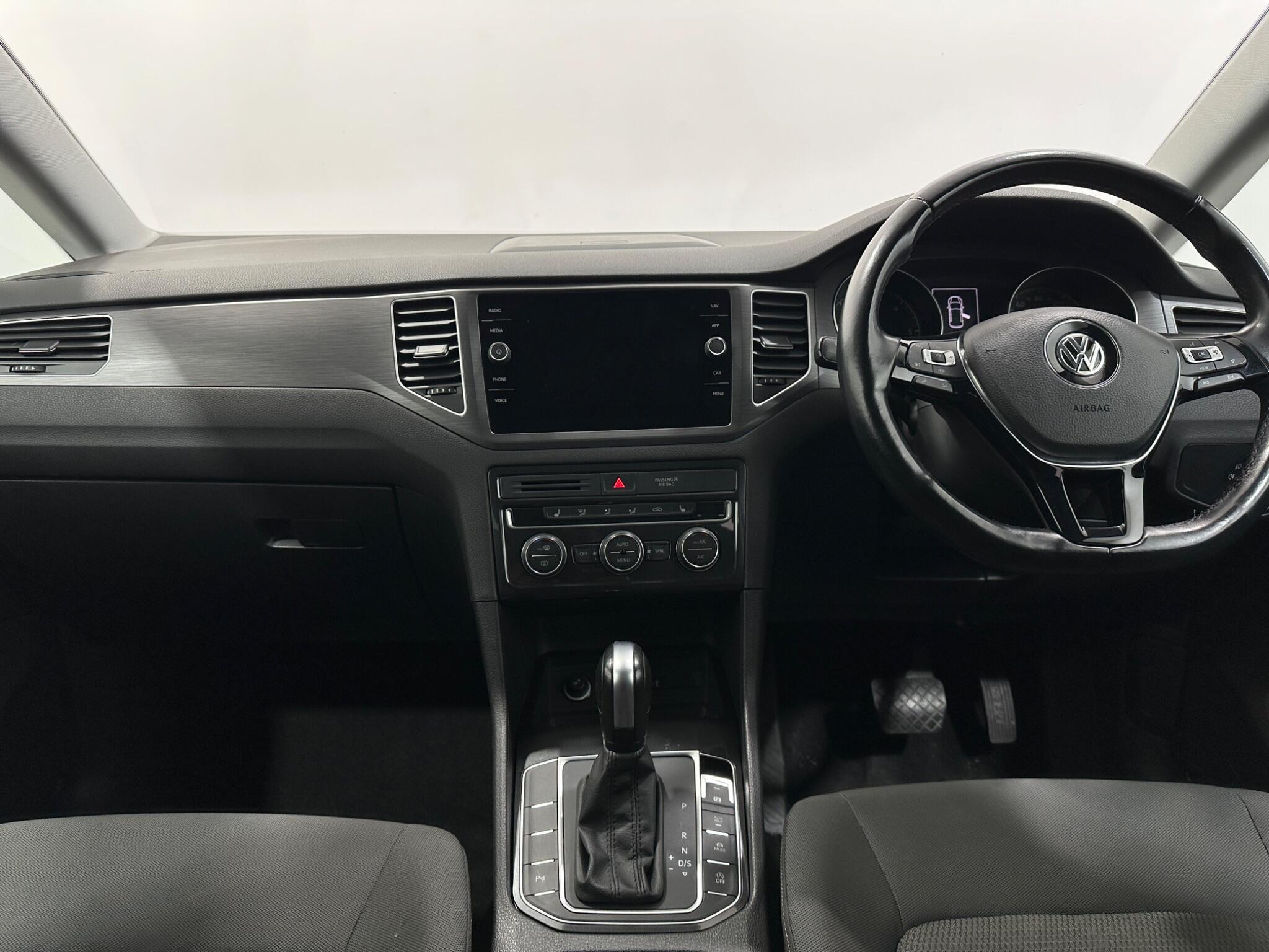 Volkswagen Golf Sportsvan view 20