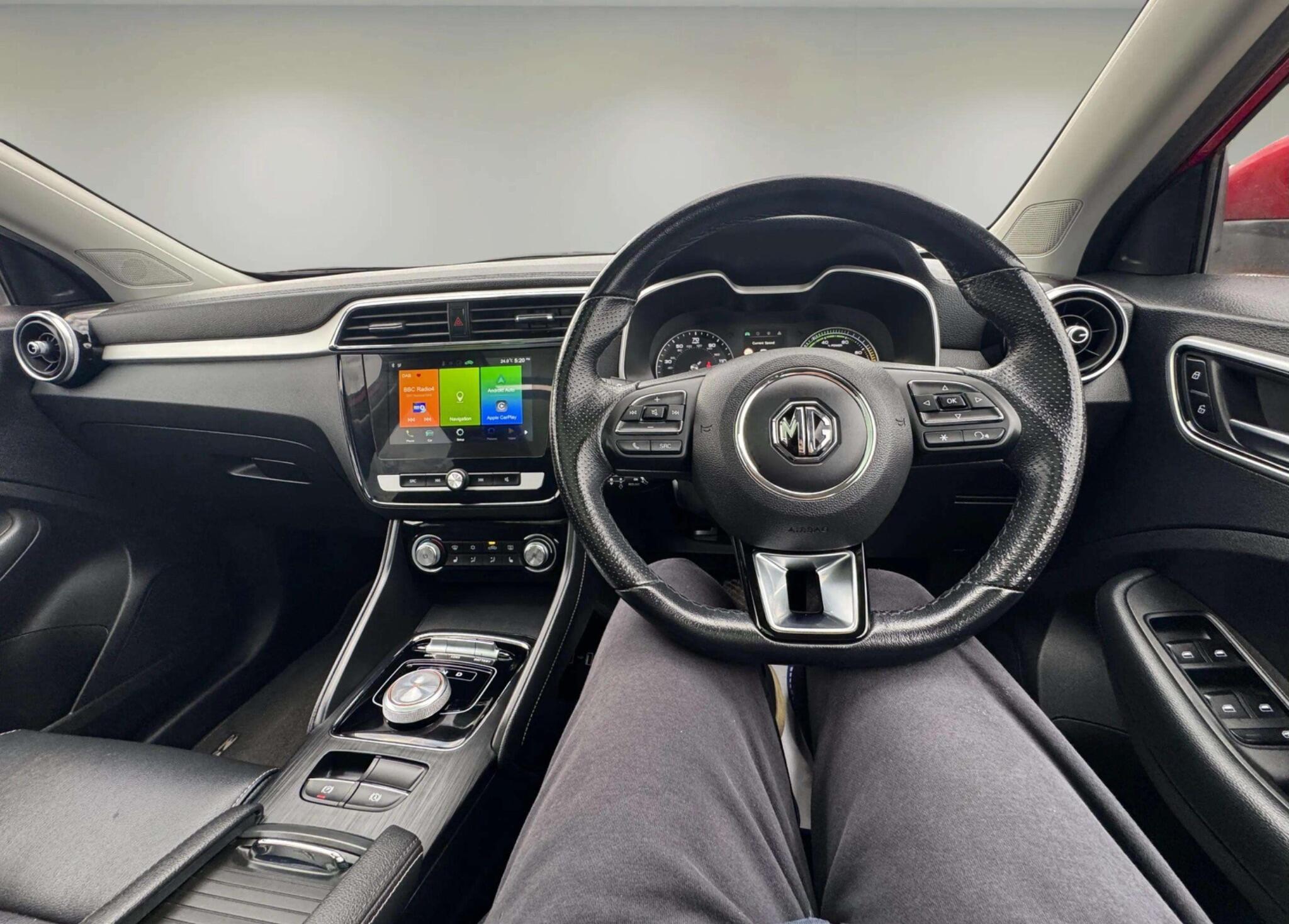 MG ZS view 33