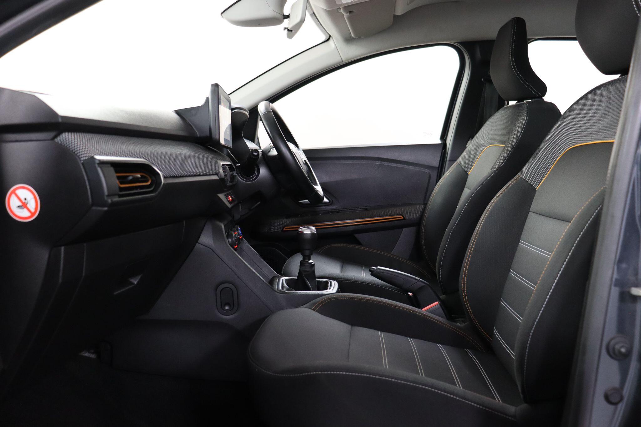 Dacia Sandero view 42