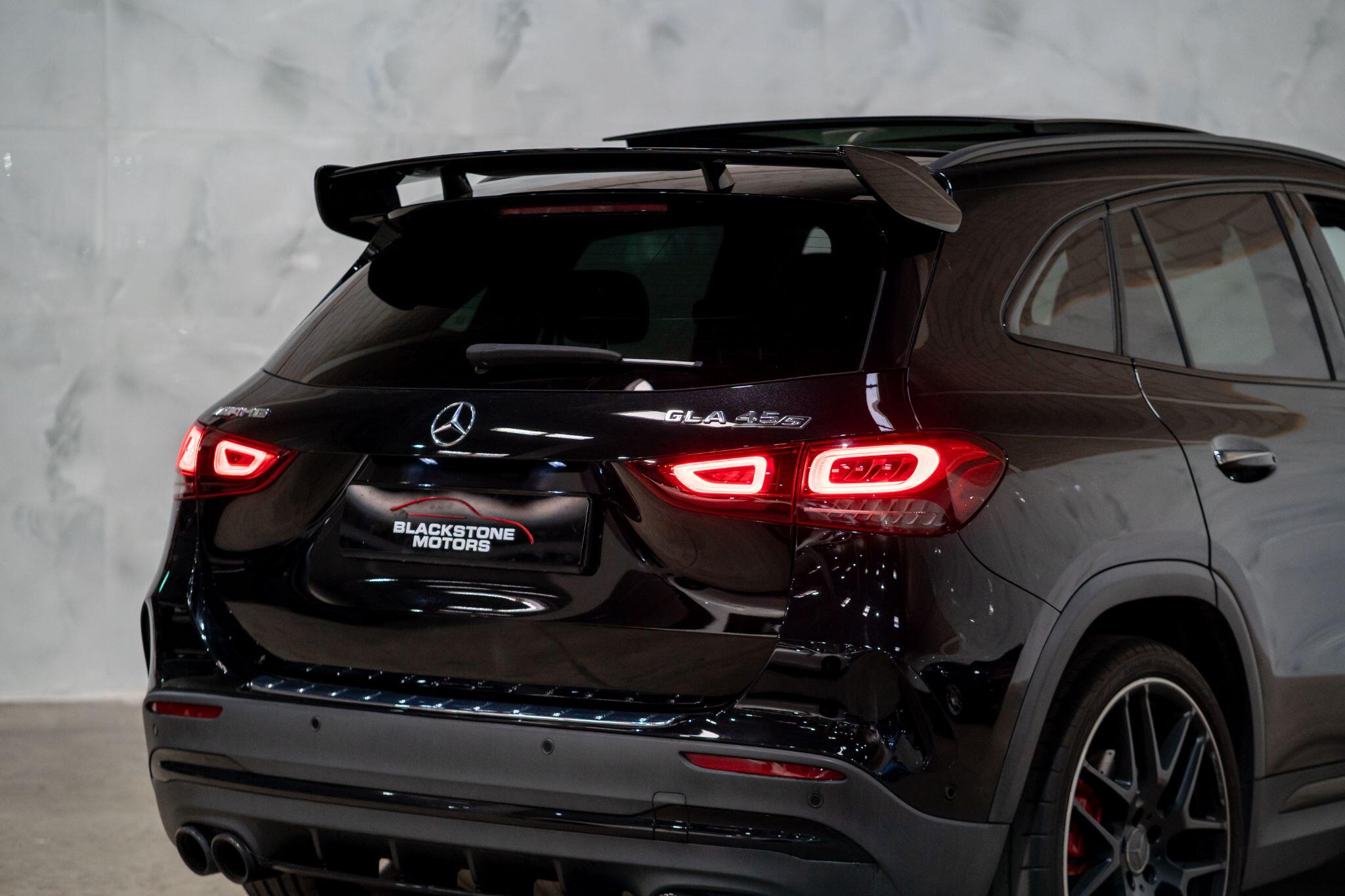 Mercedes-Benz Gla view 44