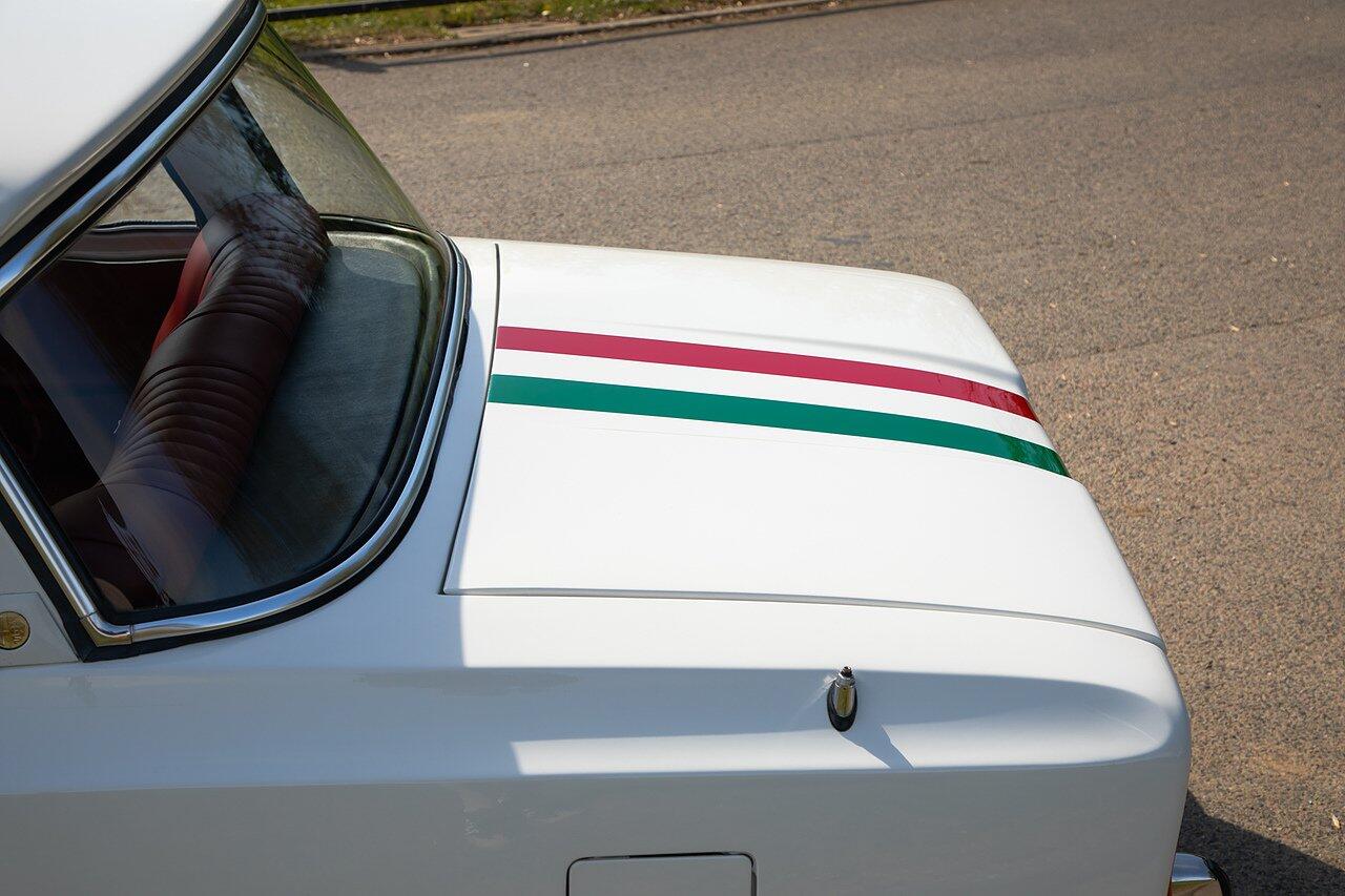 Alfa Romeo Giulia view 103