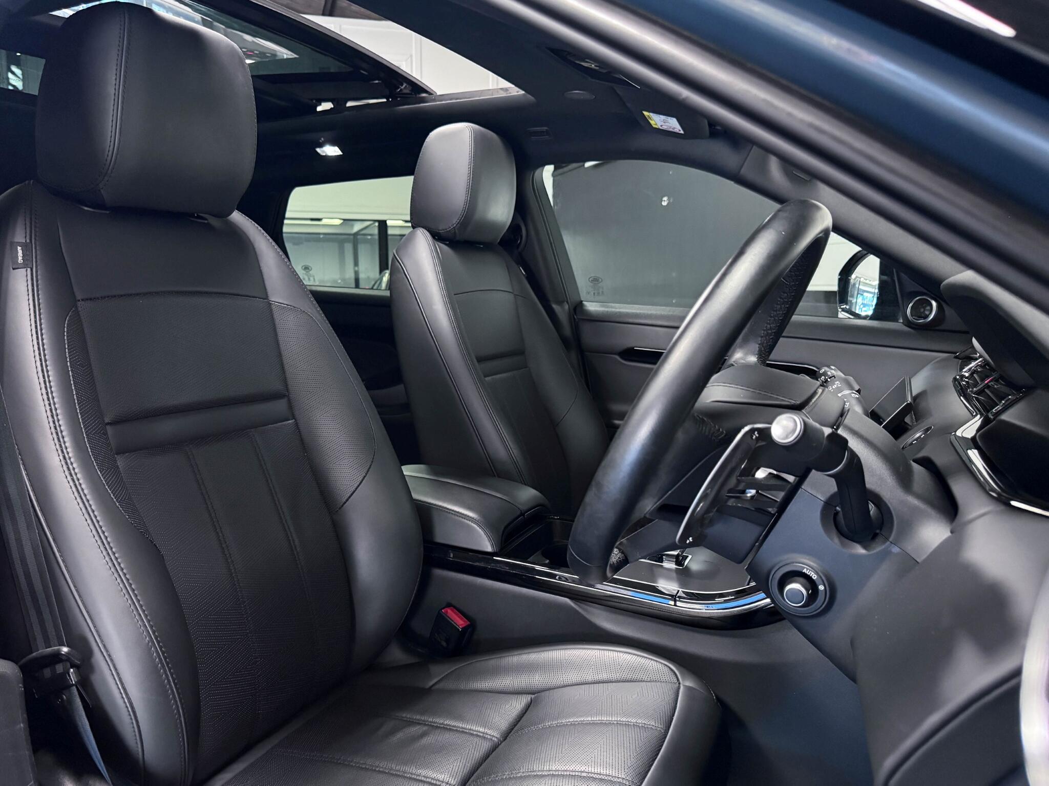 Land Rover Range Rover Evoque view 26