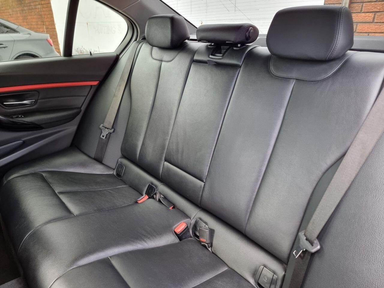 BMW 3 Series view 23