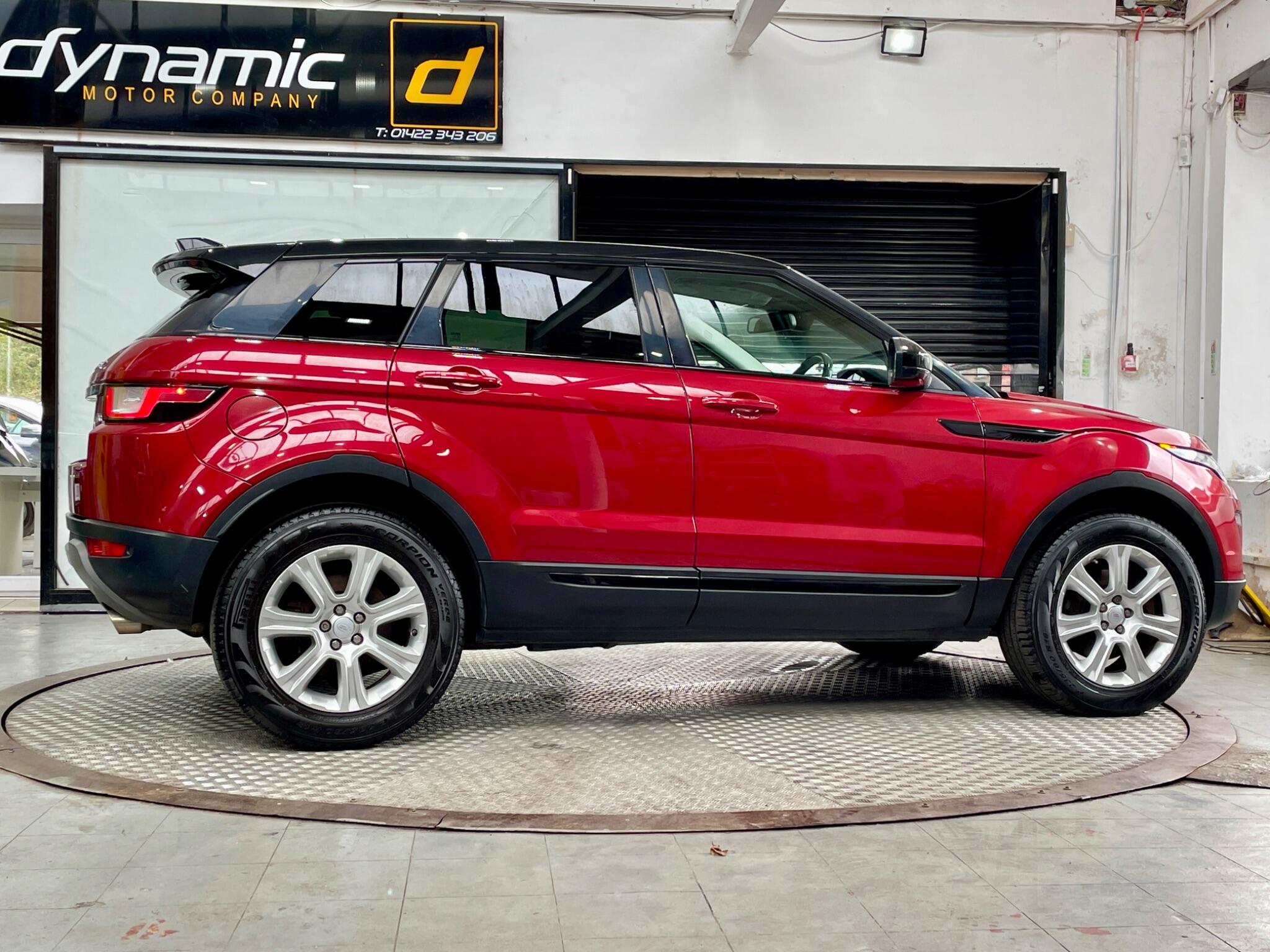 Land Rover Range Rover Evoque view 18