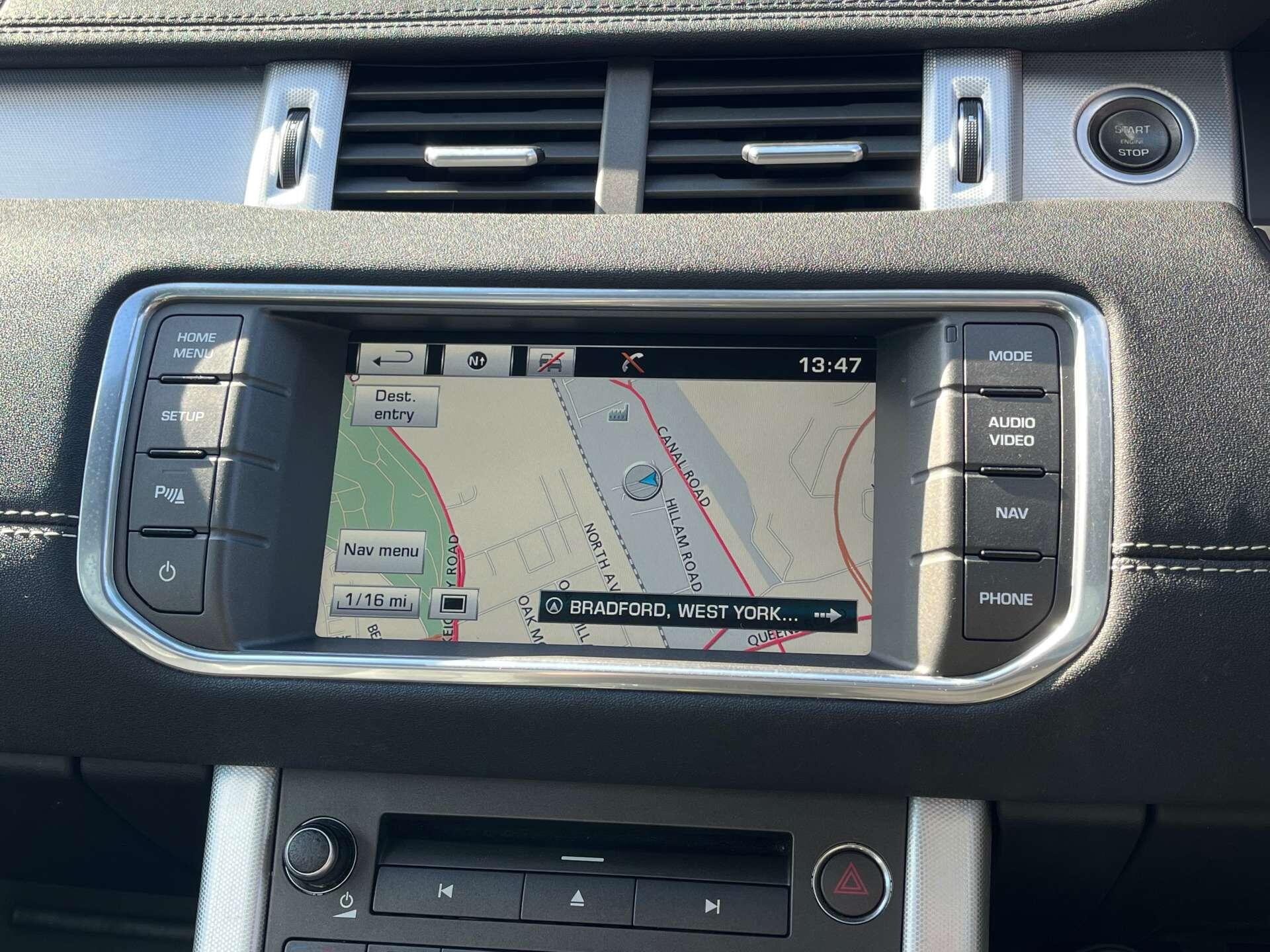 Land Rover Range Rover Evoque view 26