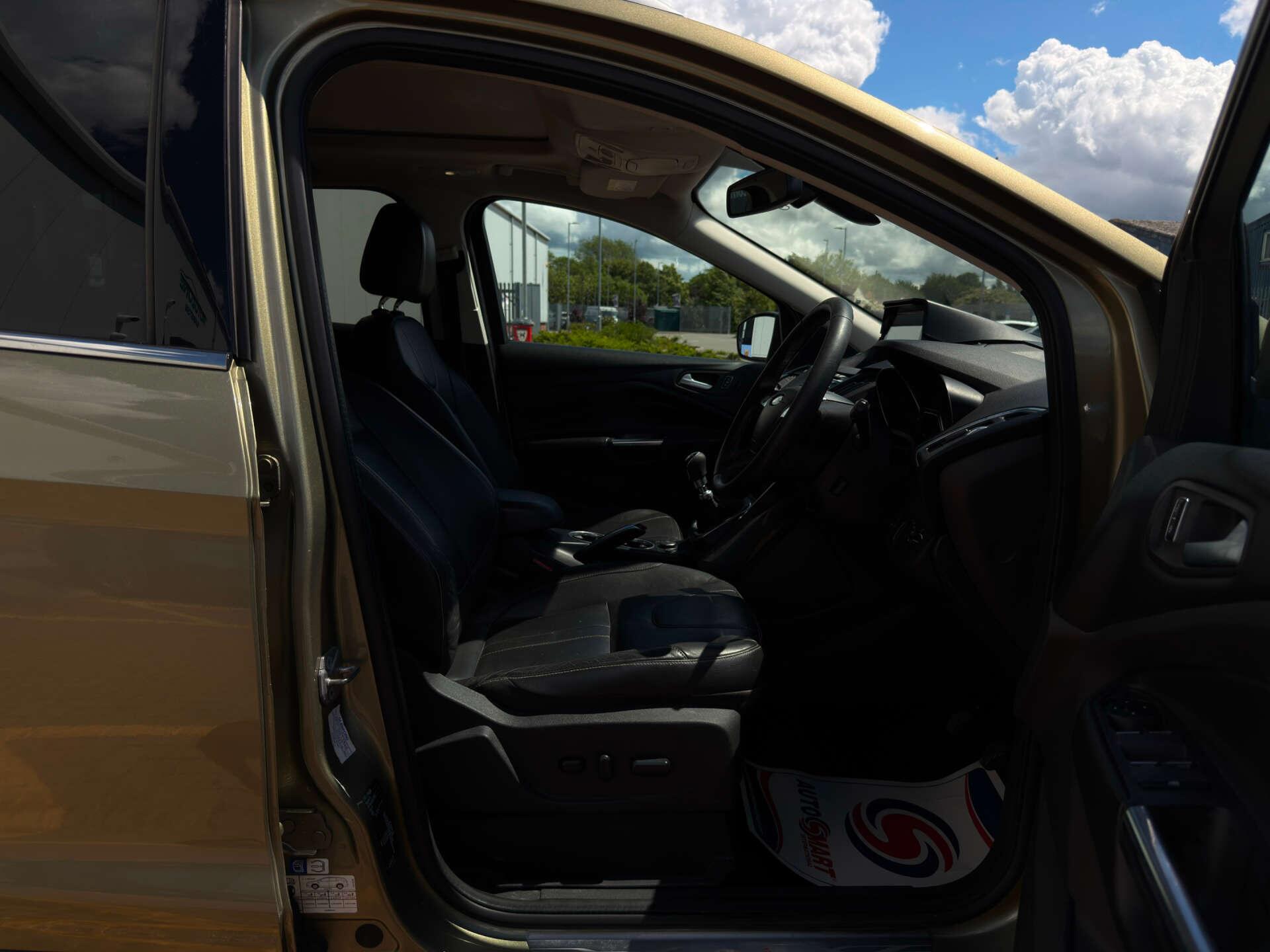 Ford Kuga view 20