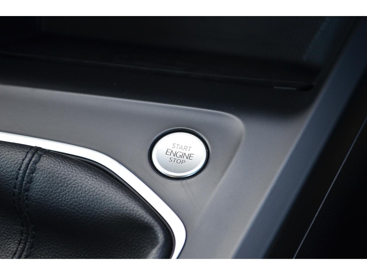 Volkswagen Golf view 48