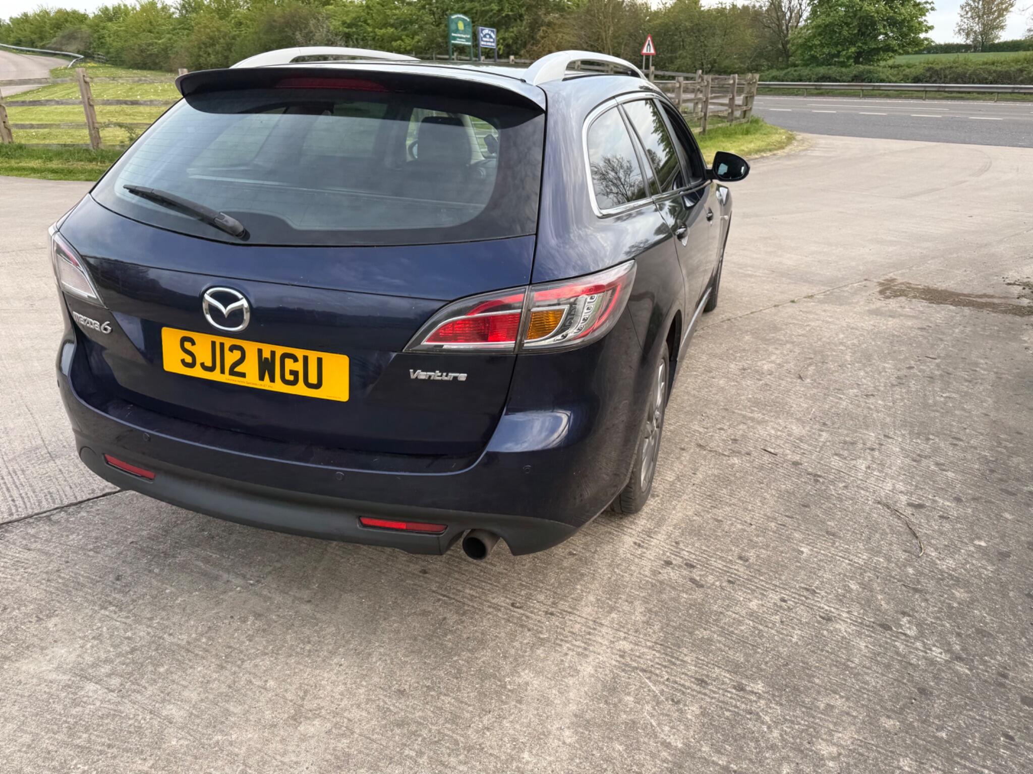 Mazda Mazda6 2.2d Venture Euro 5 5dr — photo 23 of 86