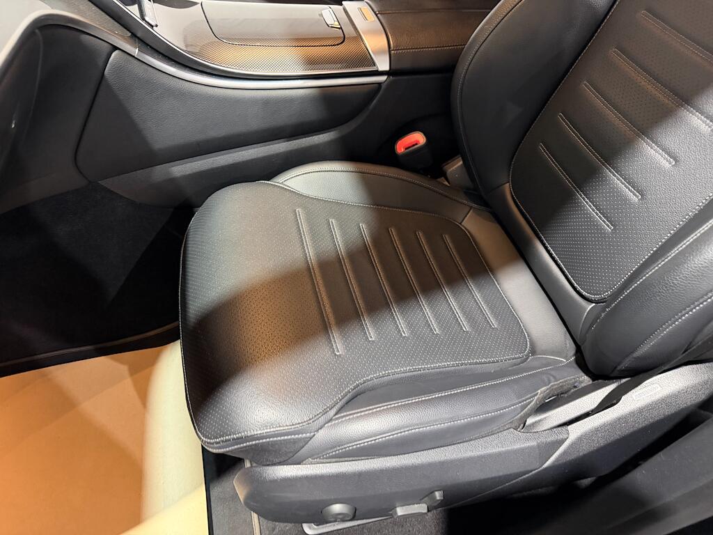 Mercedes-Benz GLC view 30